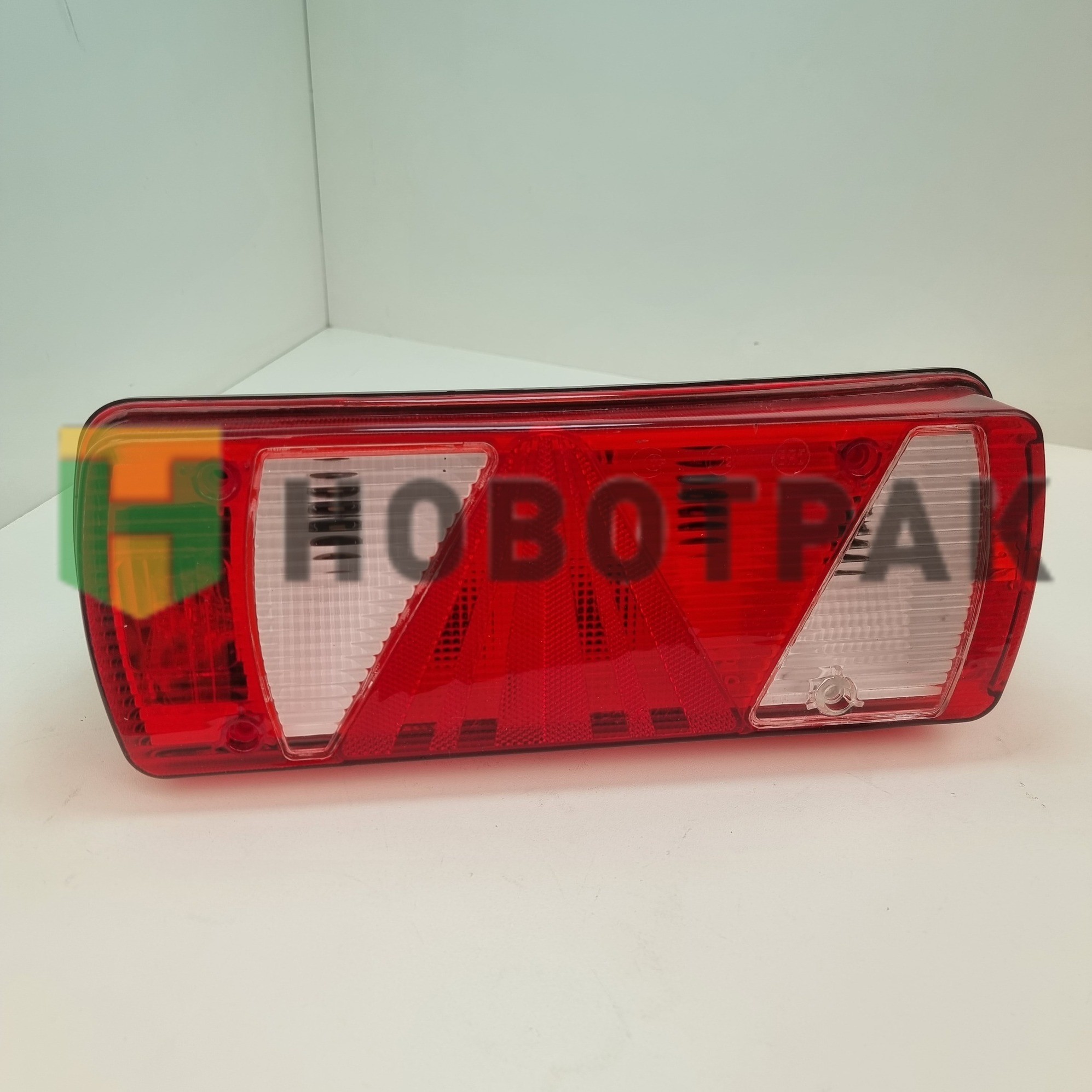 Фонарь задний KOGEL правый (с разъемом АМР) U02601R