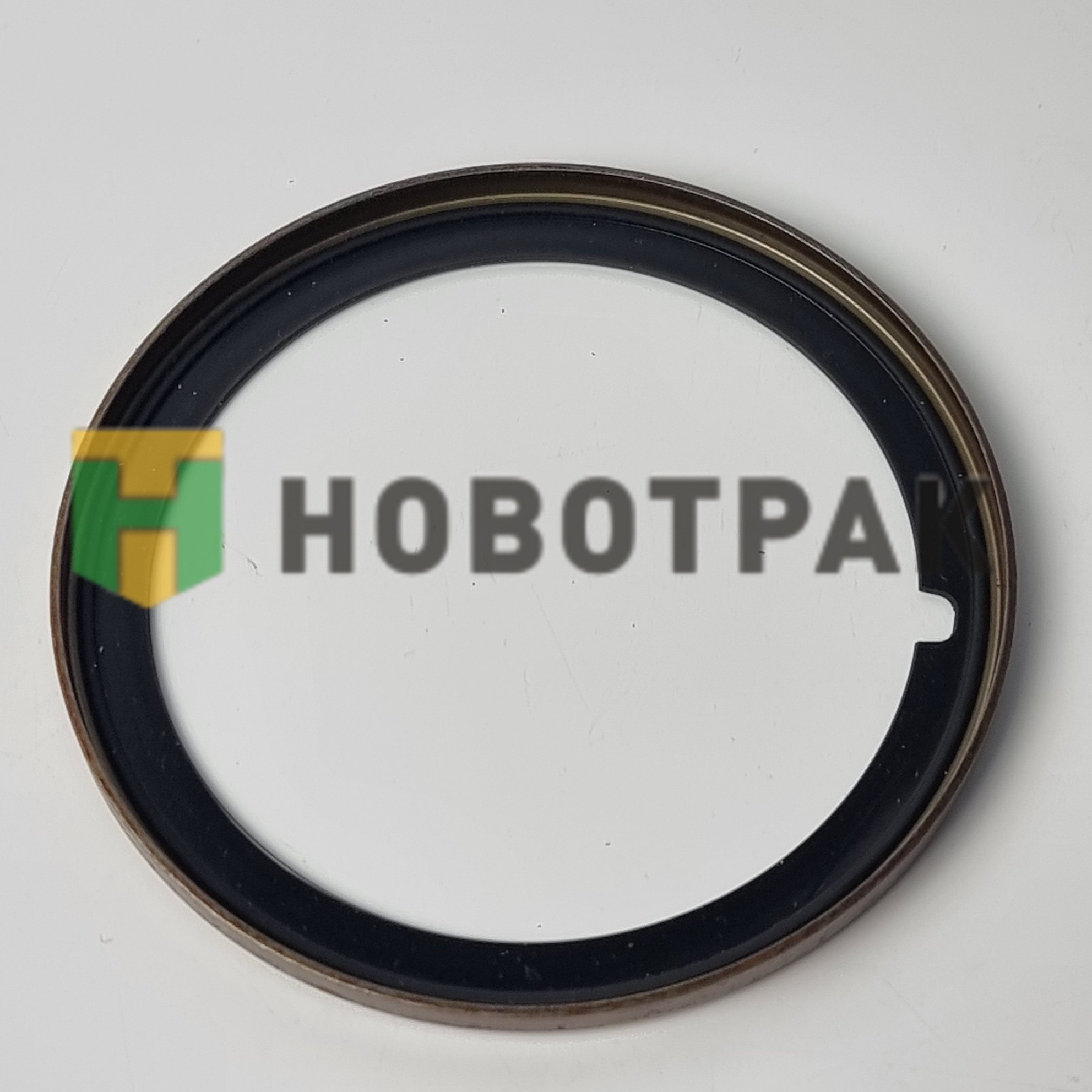 Сальник вала КПП