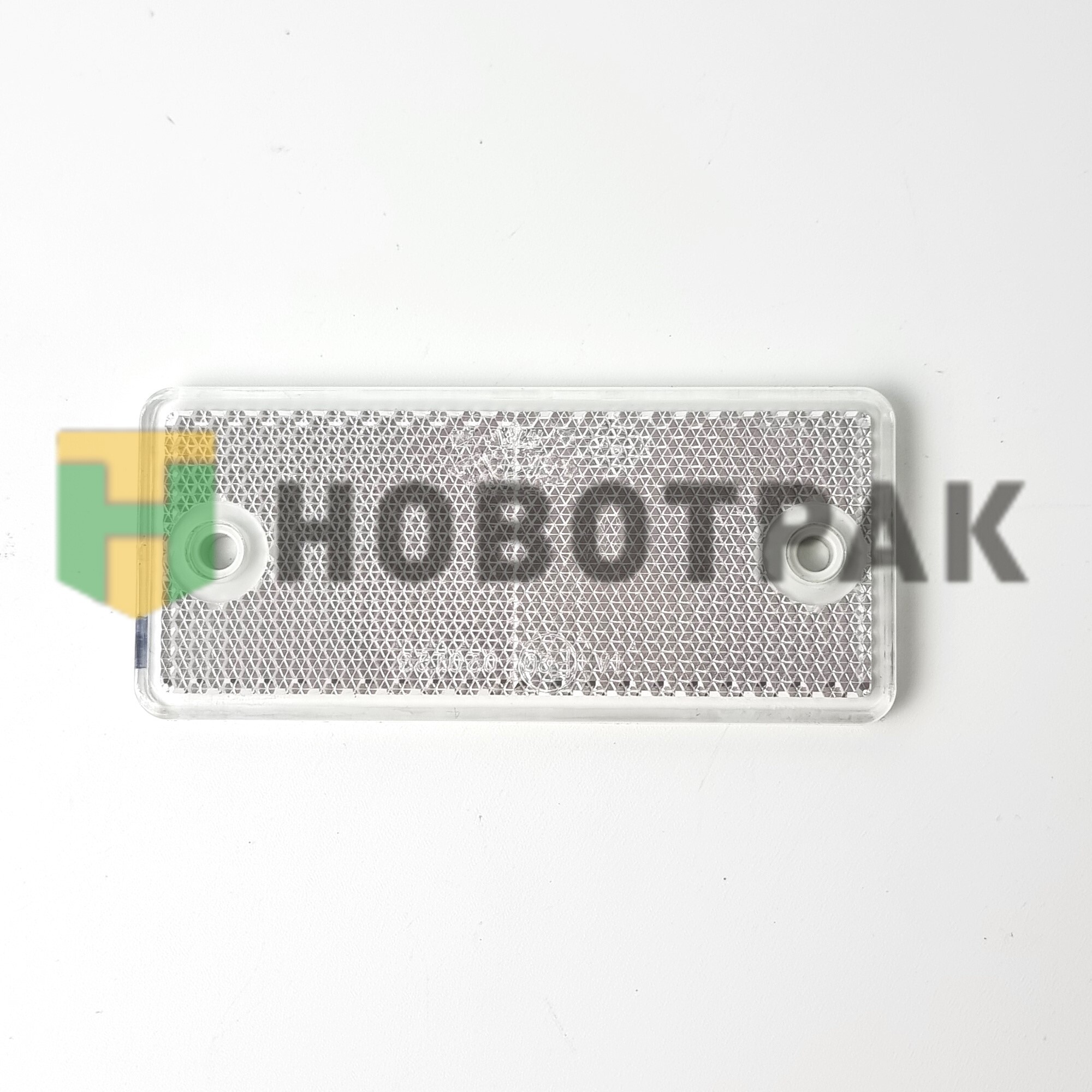 Светоотражатель белого цвета с двумя отверстиями DOB034B