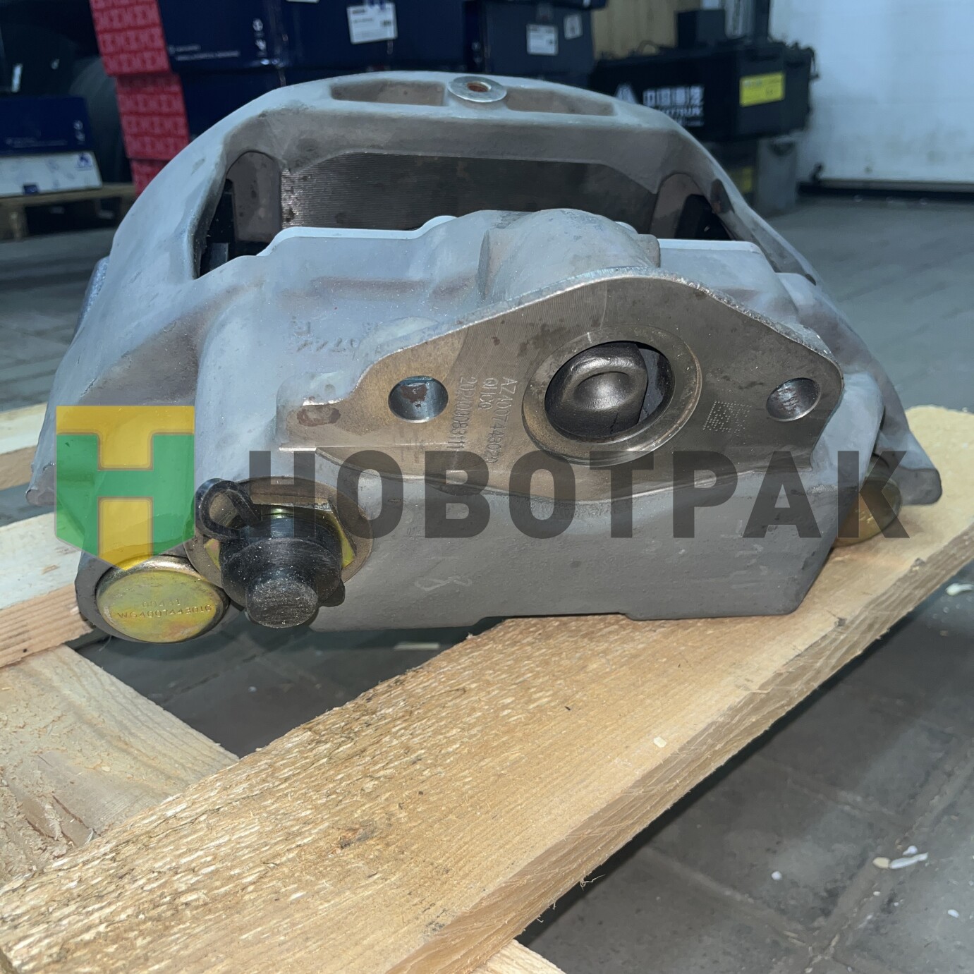 Суппорт тормозной передний правый VPD71DS C7H AZ4007443020