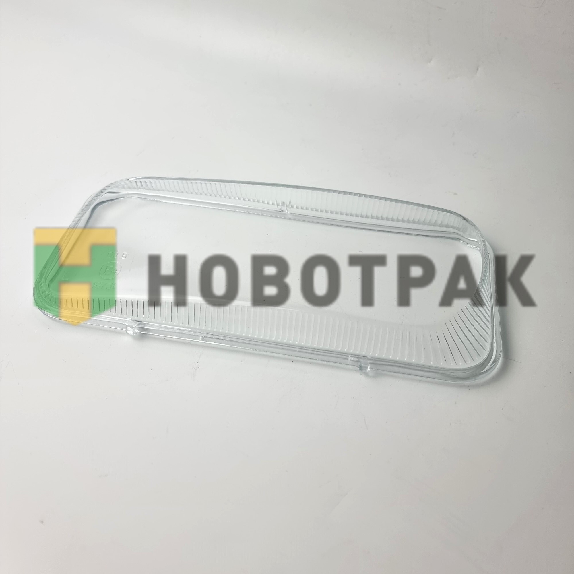Стекло фары противотуманной MB Actros левое TD0150010LS