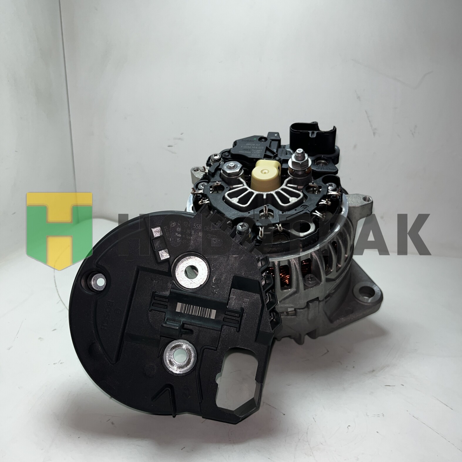 Генератор 24V, 80A 0141545302 (отколот кусочек фишкт)