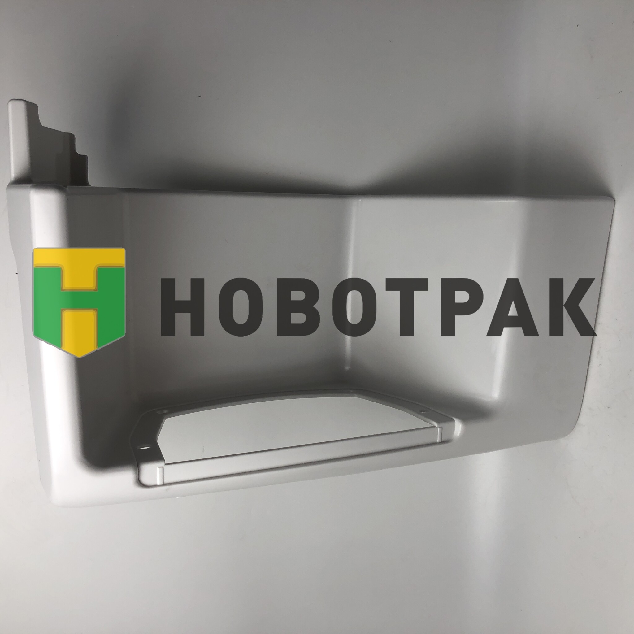 Корпус подножки LH пластиковый MAN TGA XXL 18200040