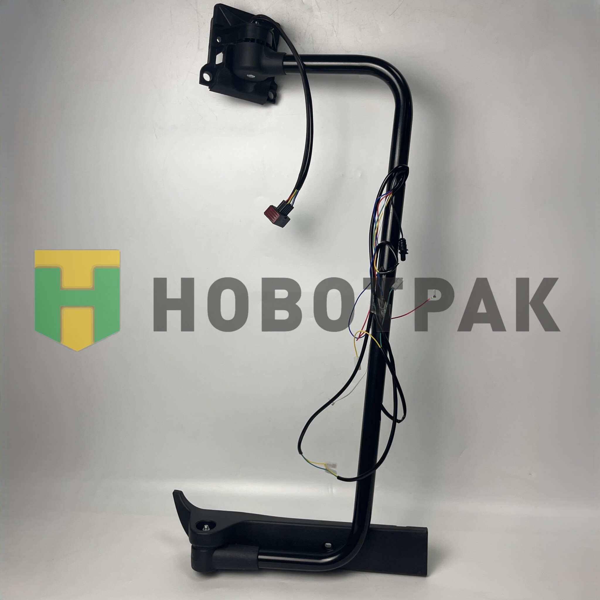 Кронштейн крепления зеркала правый RVI PREMIUM DXI 079415