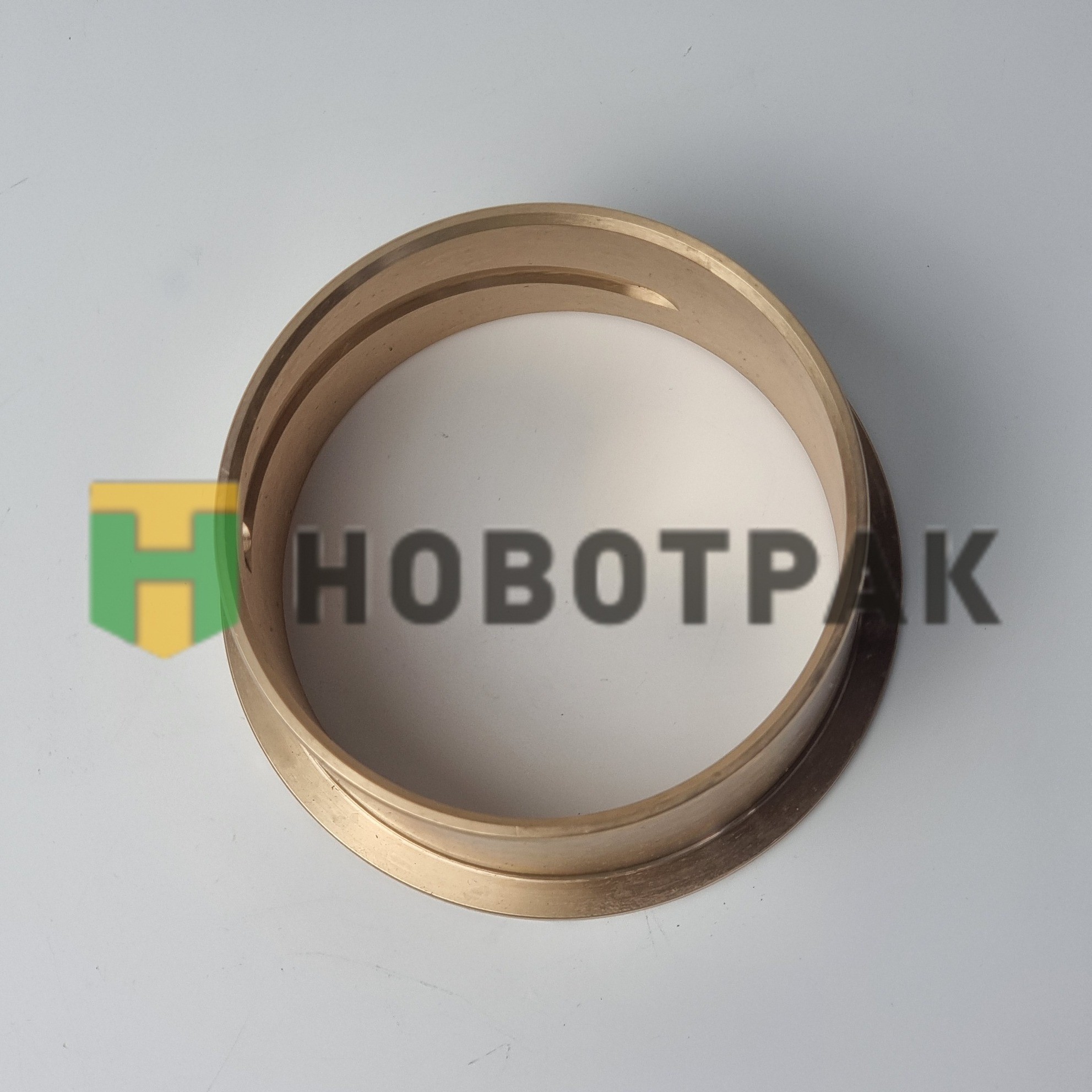 Втулка распределительного вала с буртом