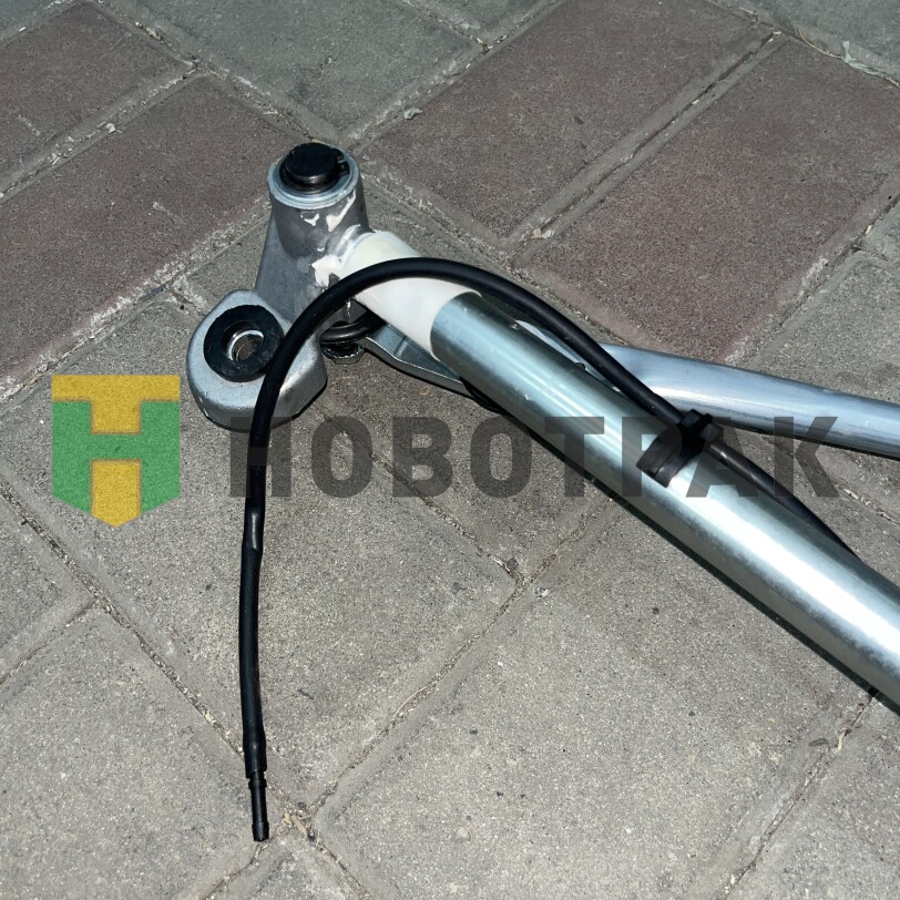 Трапеция стеклоочистителя Howo T5G\Sitrak