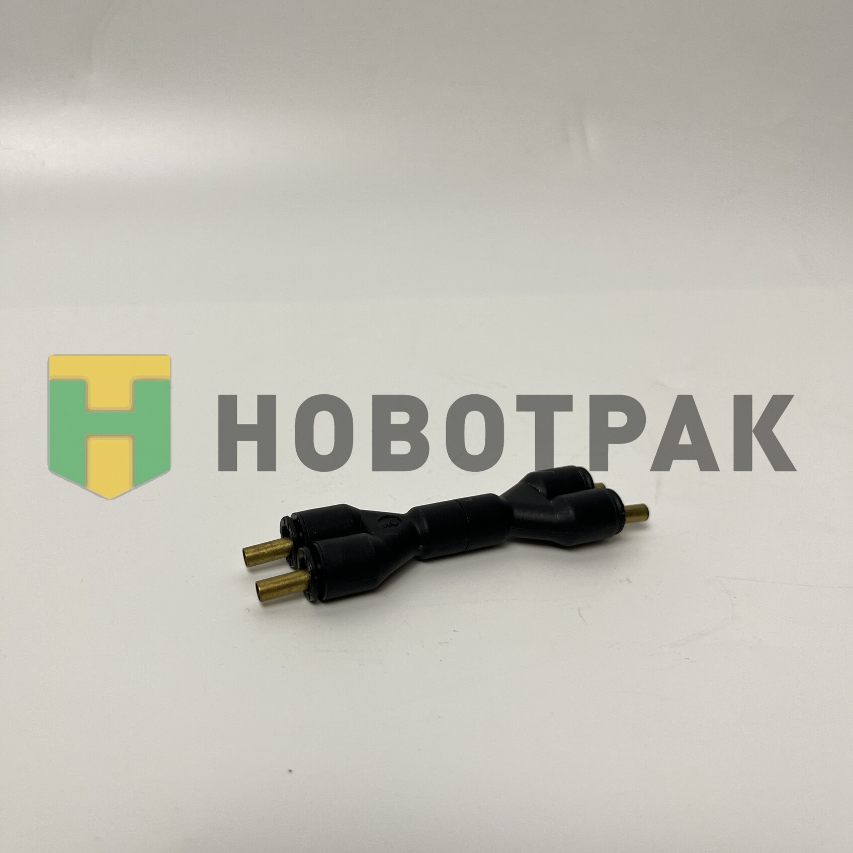 Коннектор пневматческий X-образный для трубки 6 мм