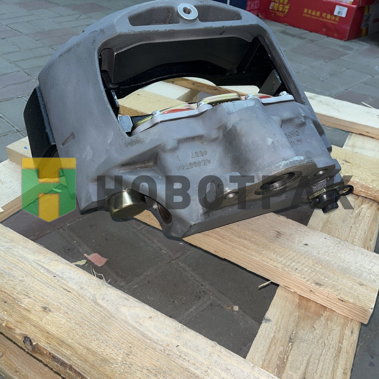 Суппорт тормозной задний левый C7H AZ4007444210