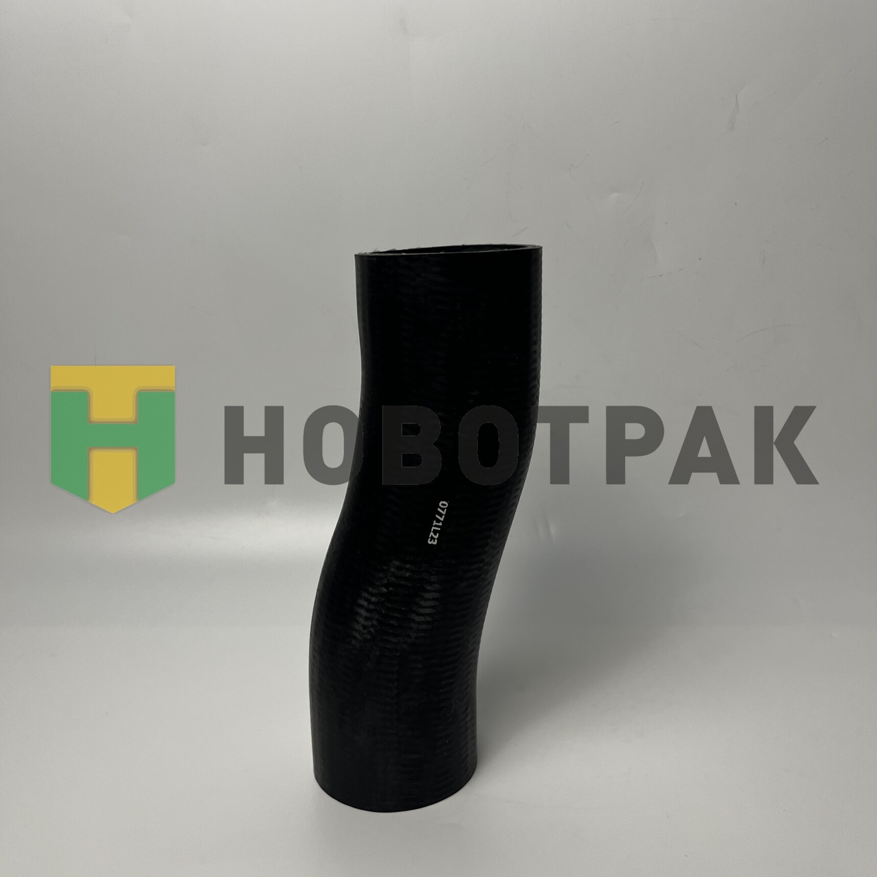 Патрубок системы охлаждения MB Actros 011373