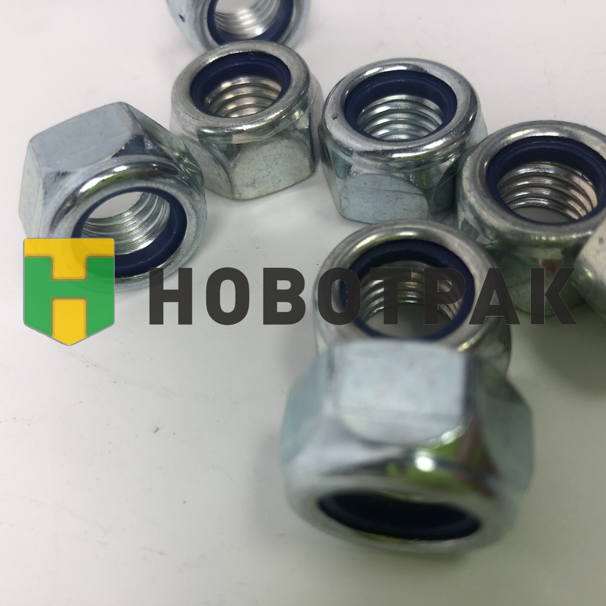 Гайка крышки подшипников ступицы M12-1.75 Scania 17103