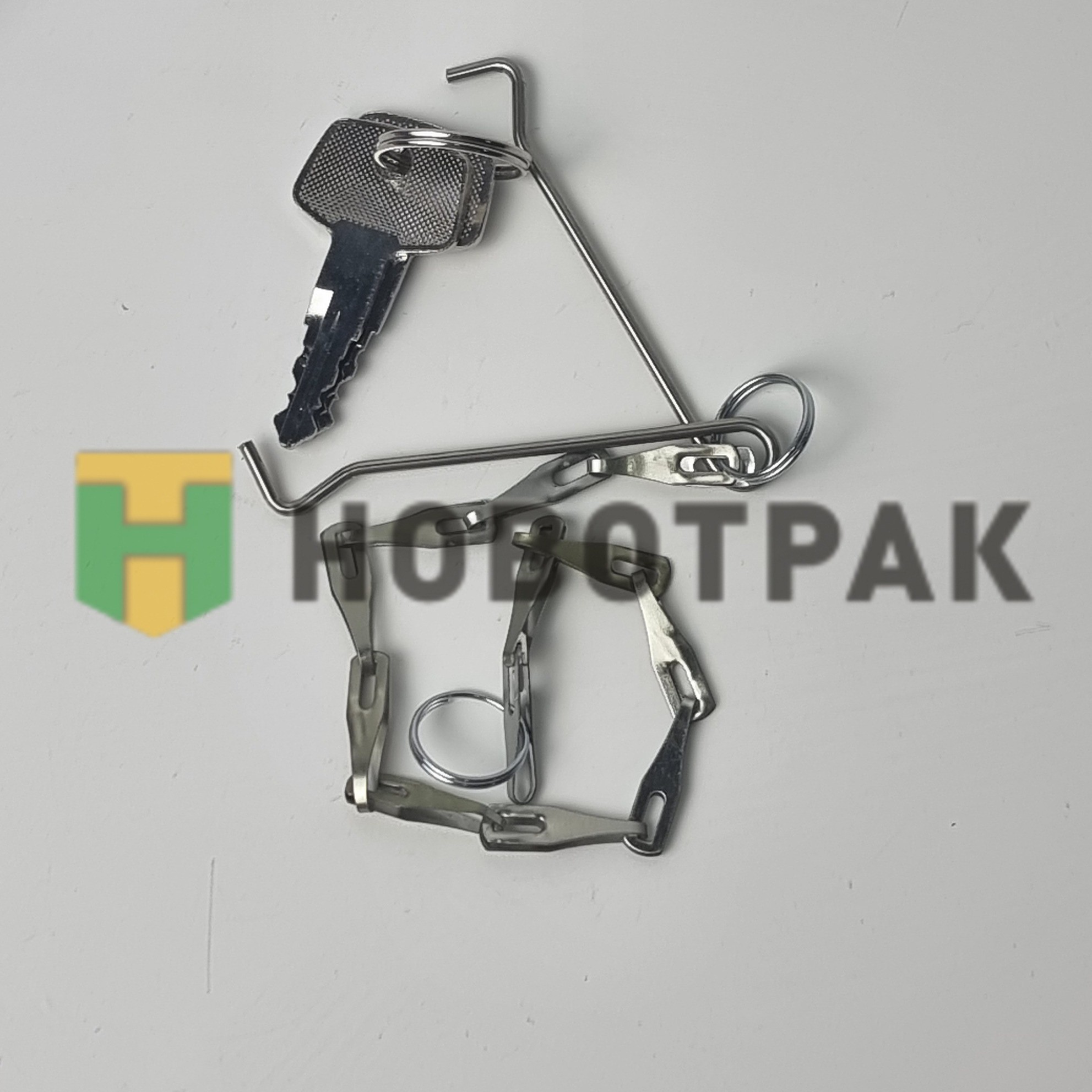 Крышка топливного бака MAN/VOLVO/RVI с замком 06056