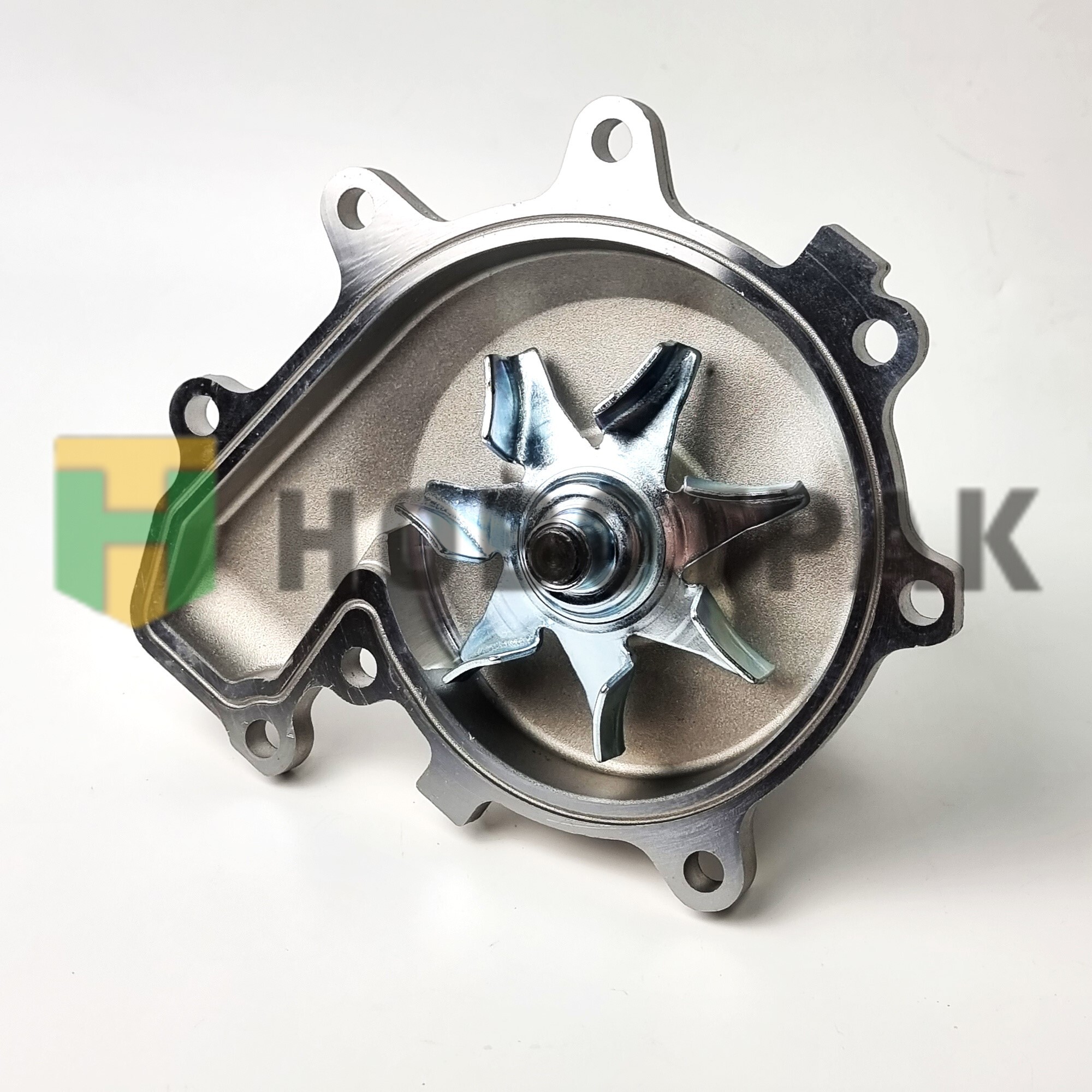 Насос водяной ISUZU ПАЗ 4HG1/4HV1 BS1310008