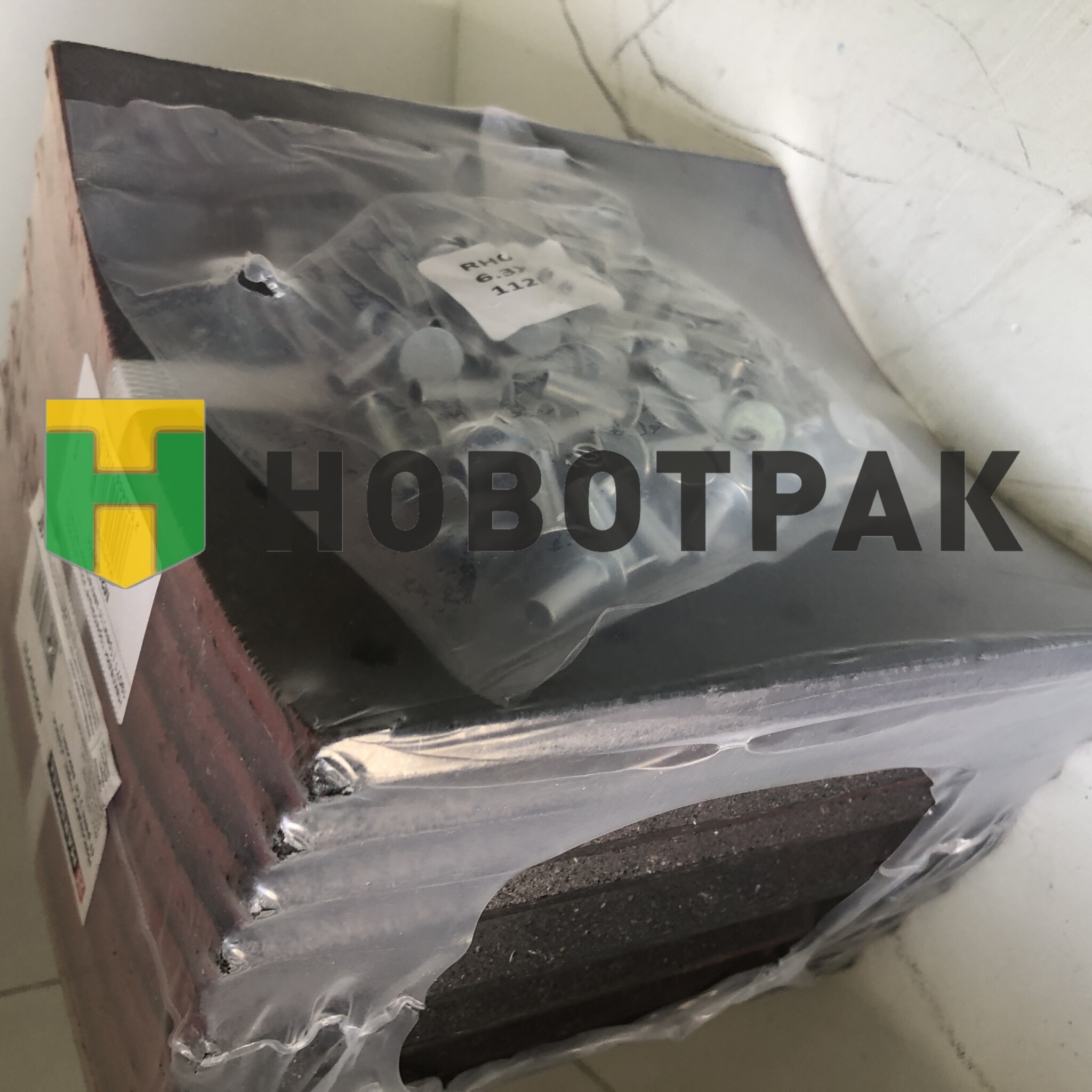 Накладки тормозные Volvo (410-200) 19071 (1рем) (с заклепками) M2190711