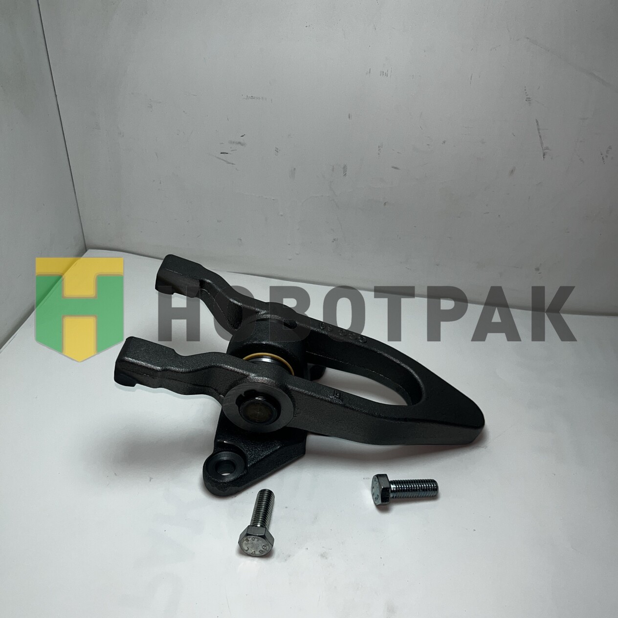 Вилка сцепления (с кронштейном) TGA КПП ZF 10022