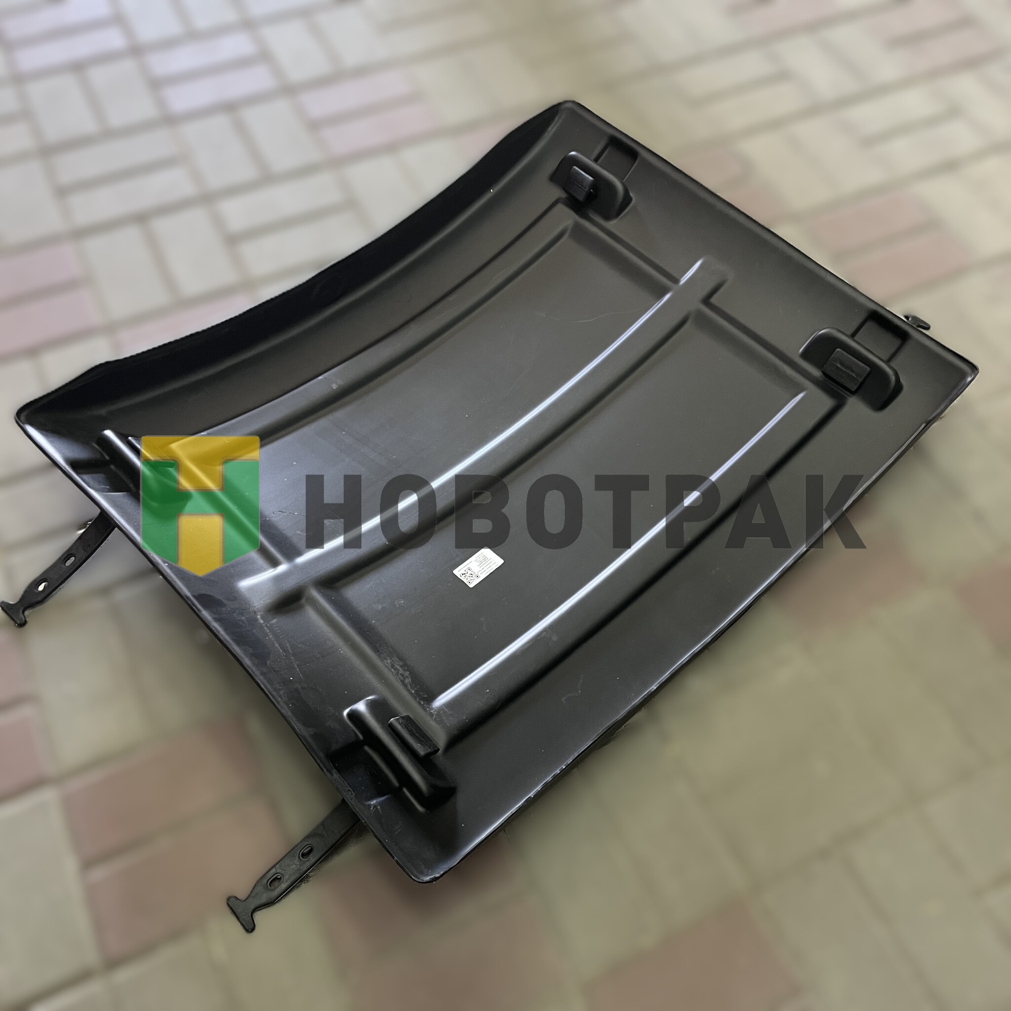 Крыло заднее 5490 NEO верхняя часть с креплением КМ70001