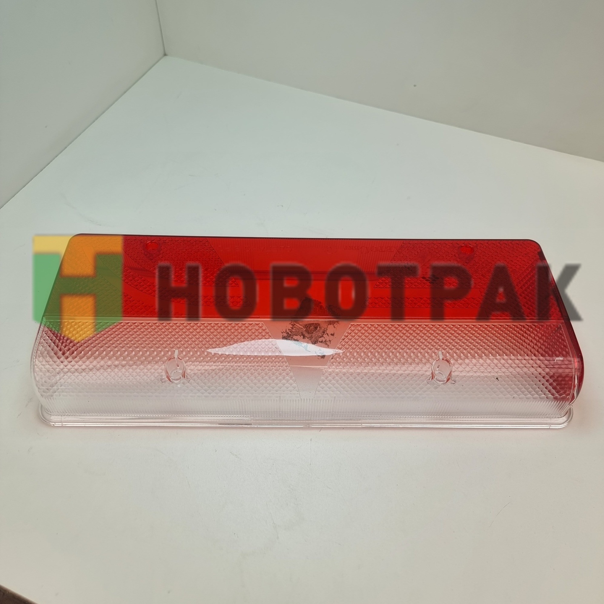 Рассеиватель фонаря заднего левого EUROPOINT III U02711L