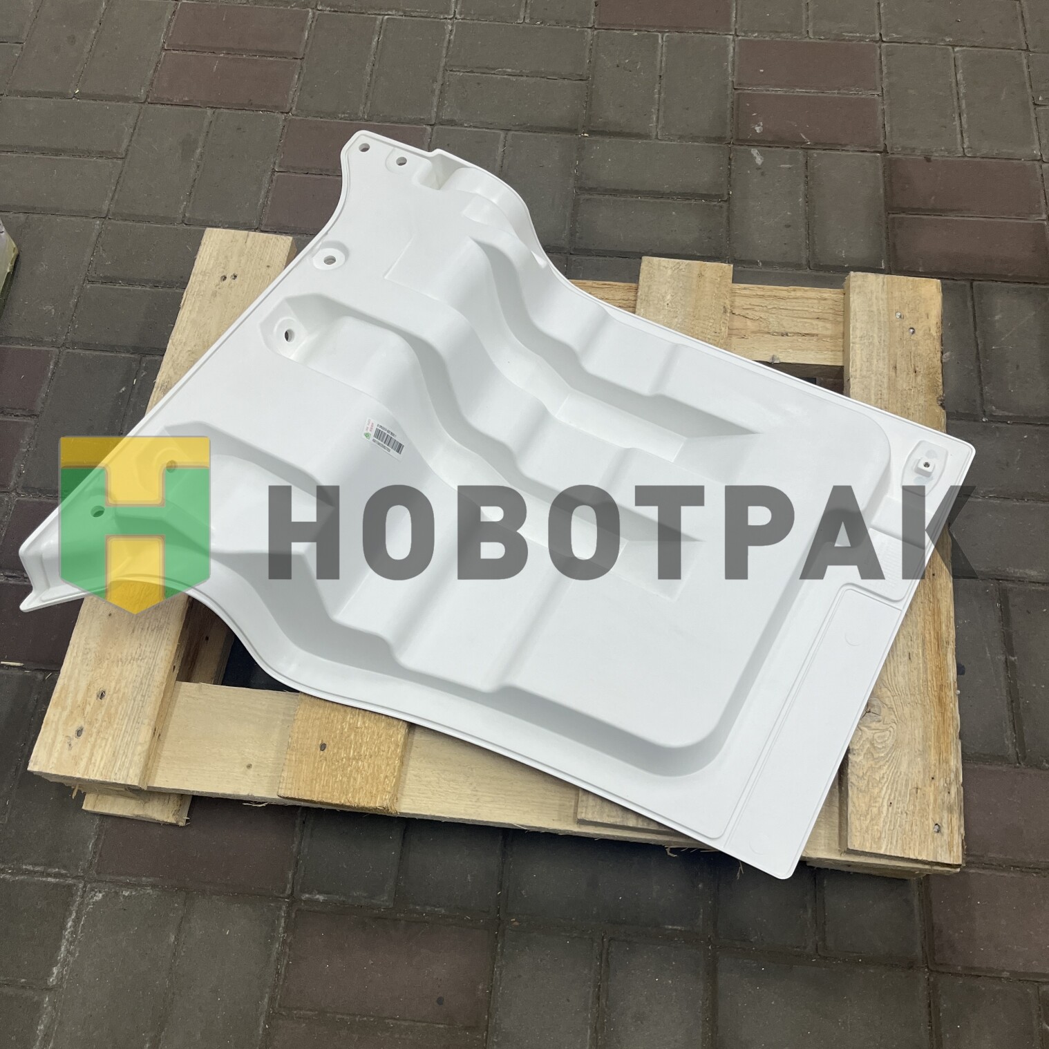 Панель нижняя внешняя обшивки левой двери в сборе