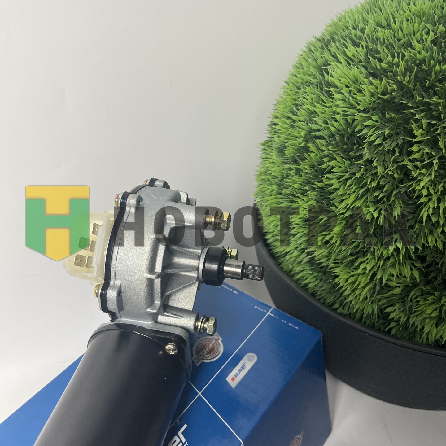Моторчик стеклоочистителя MAN/MB/SC/RVI 24V 75211