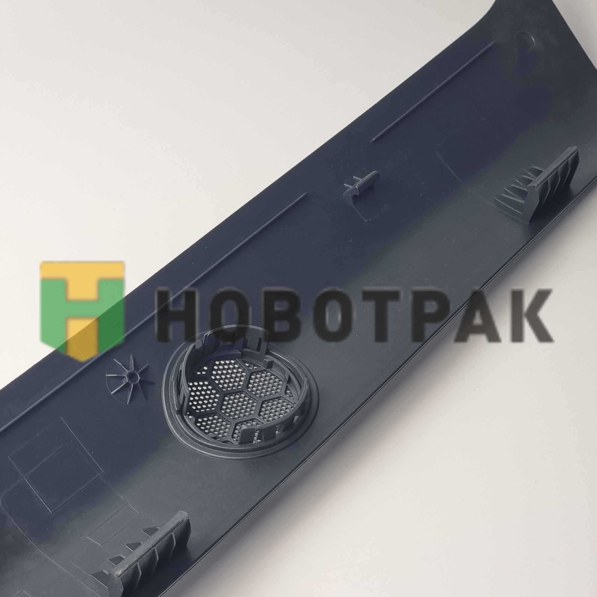 Внутренняя! обшивка правая серая тисненная MAN