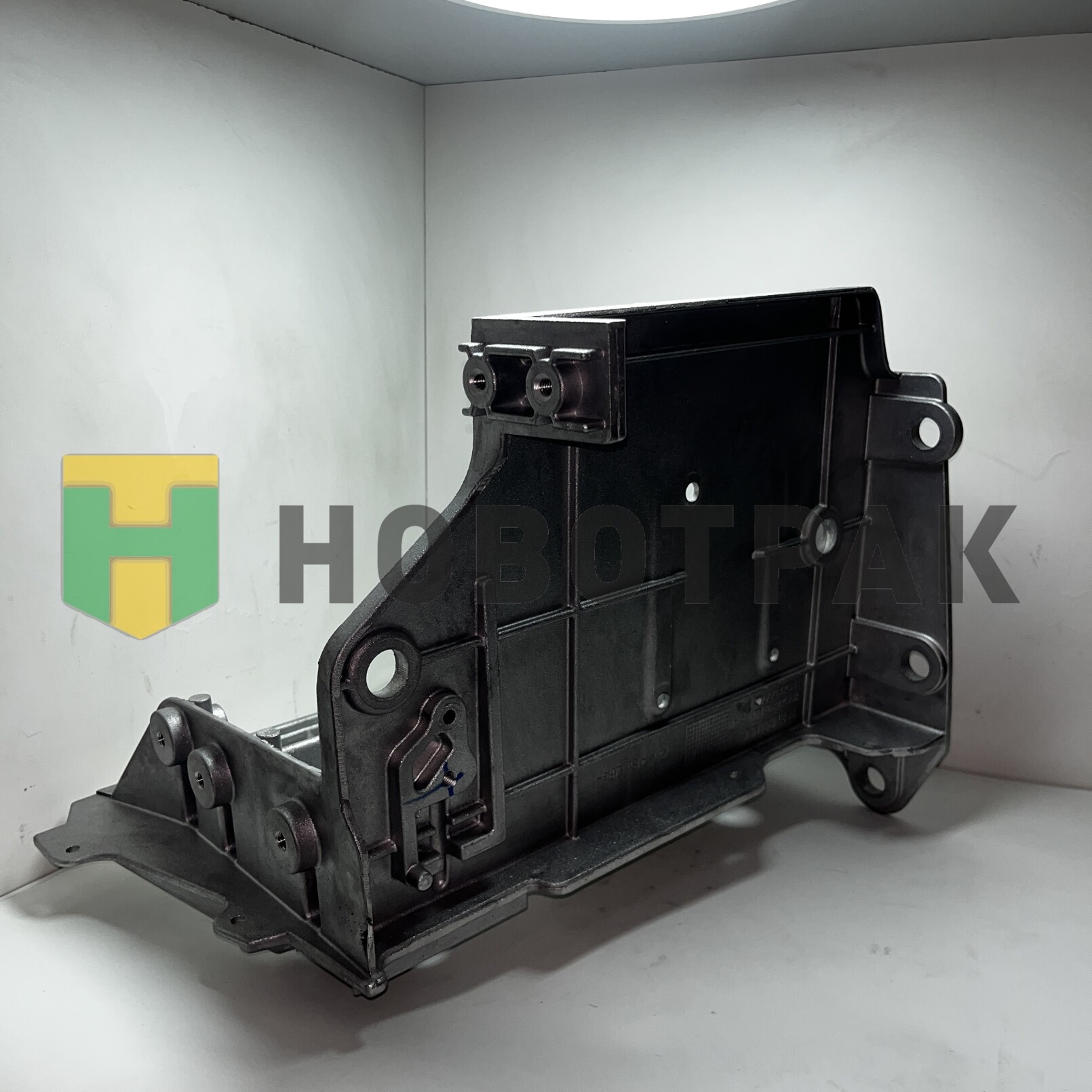Ступенька правая Renault 7482588777