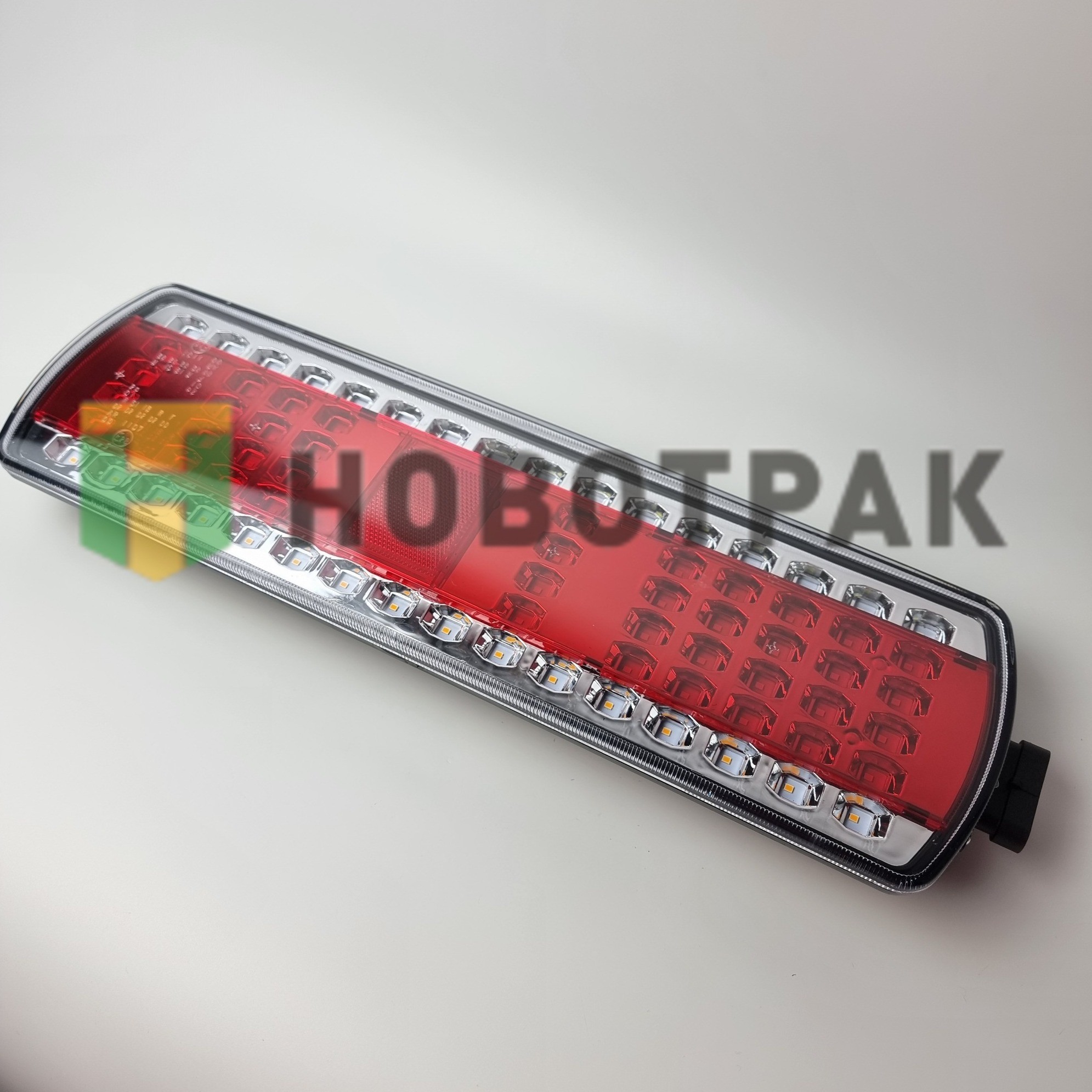 Фонарь задний правый LED (плоский штекер) КАМАЗ 1120869