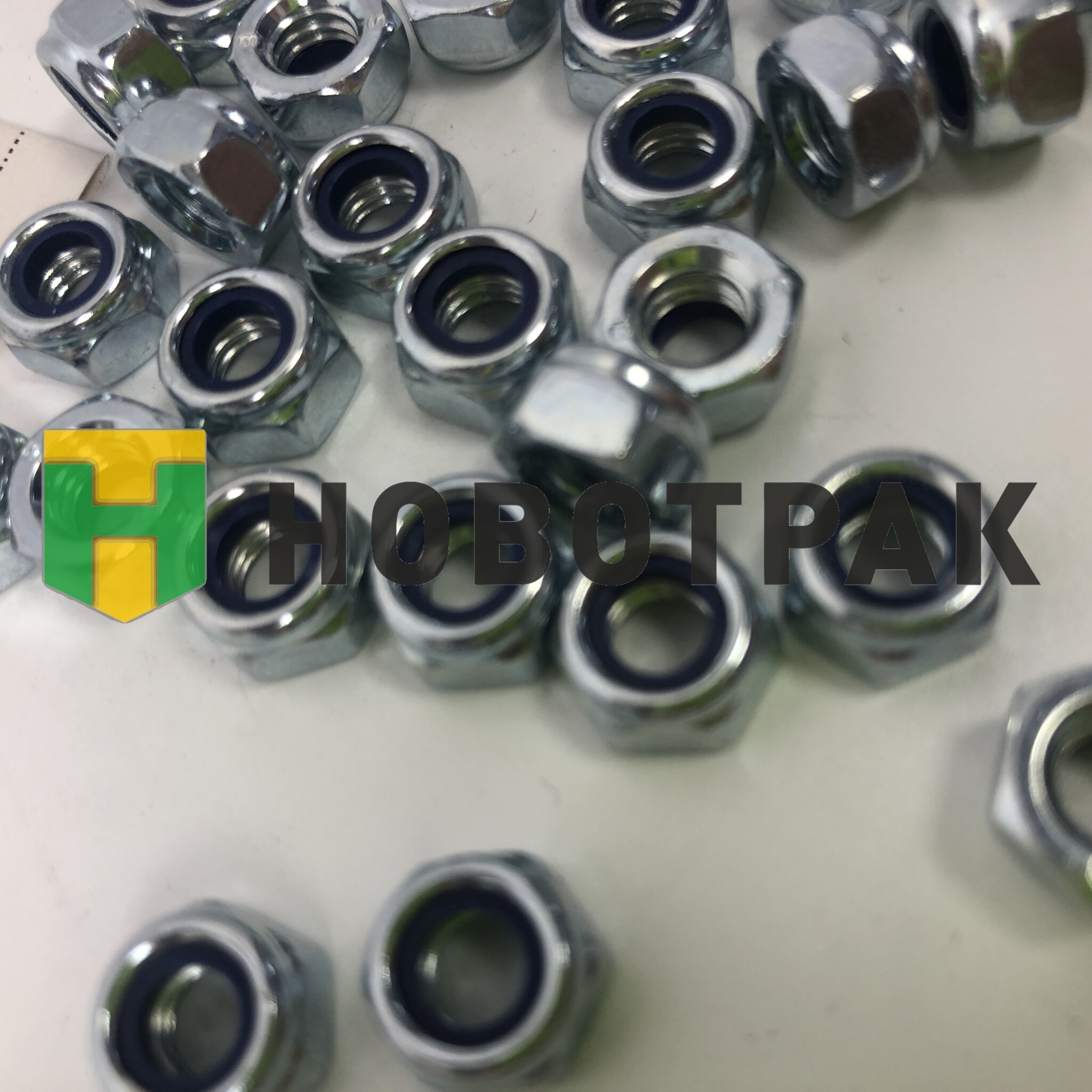 Гайка М6 03686