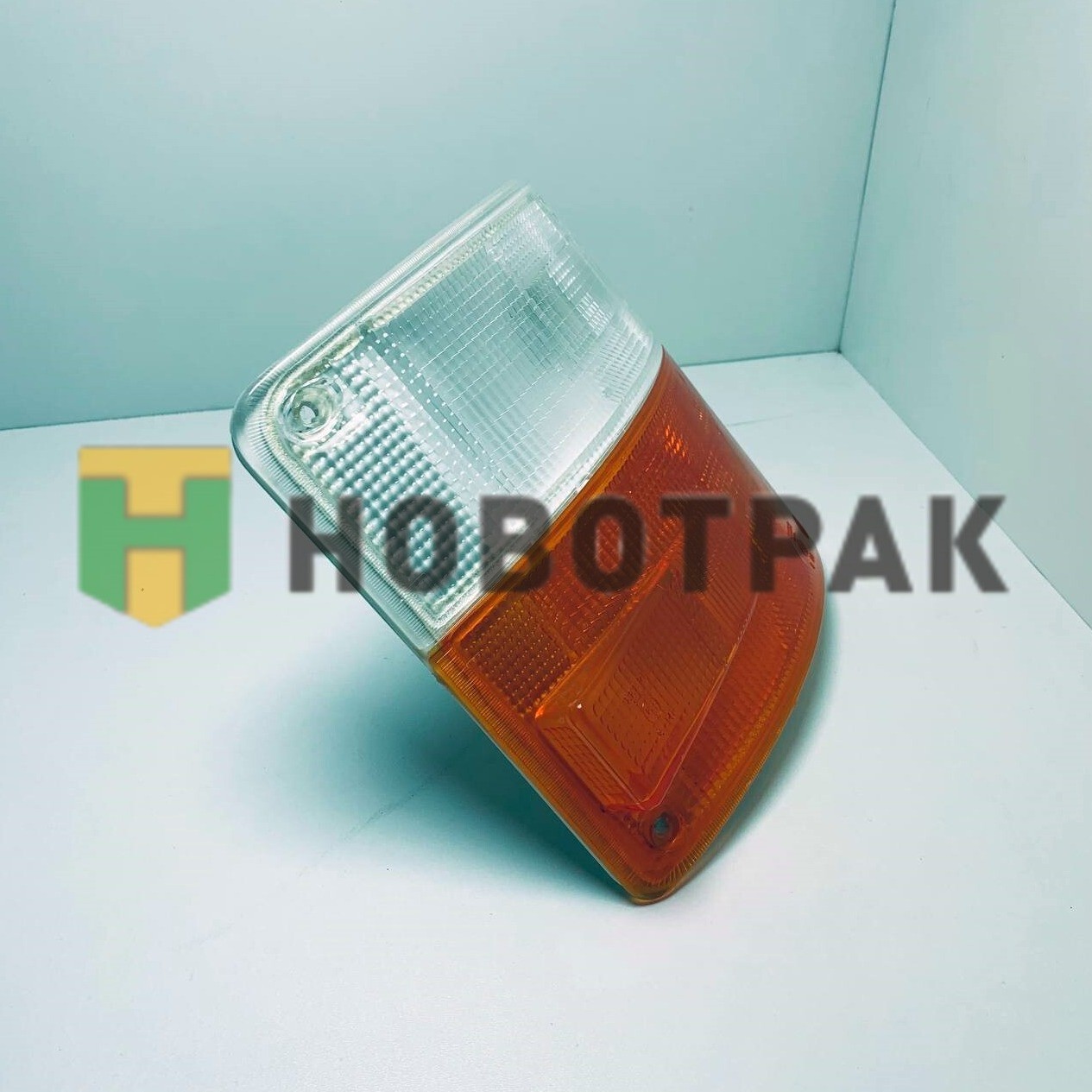 Фонарь поворота левый Volvo