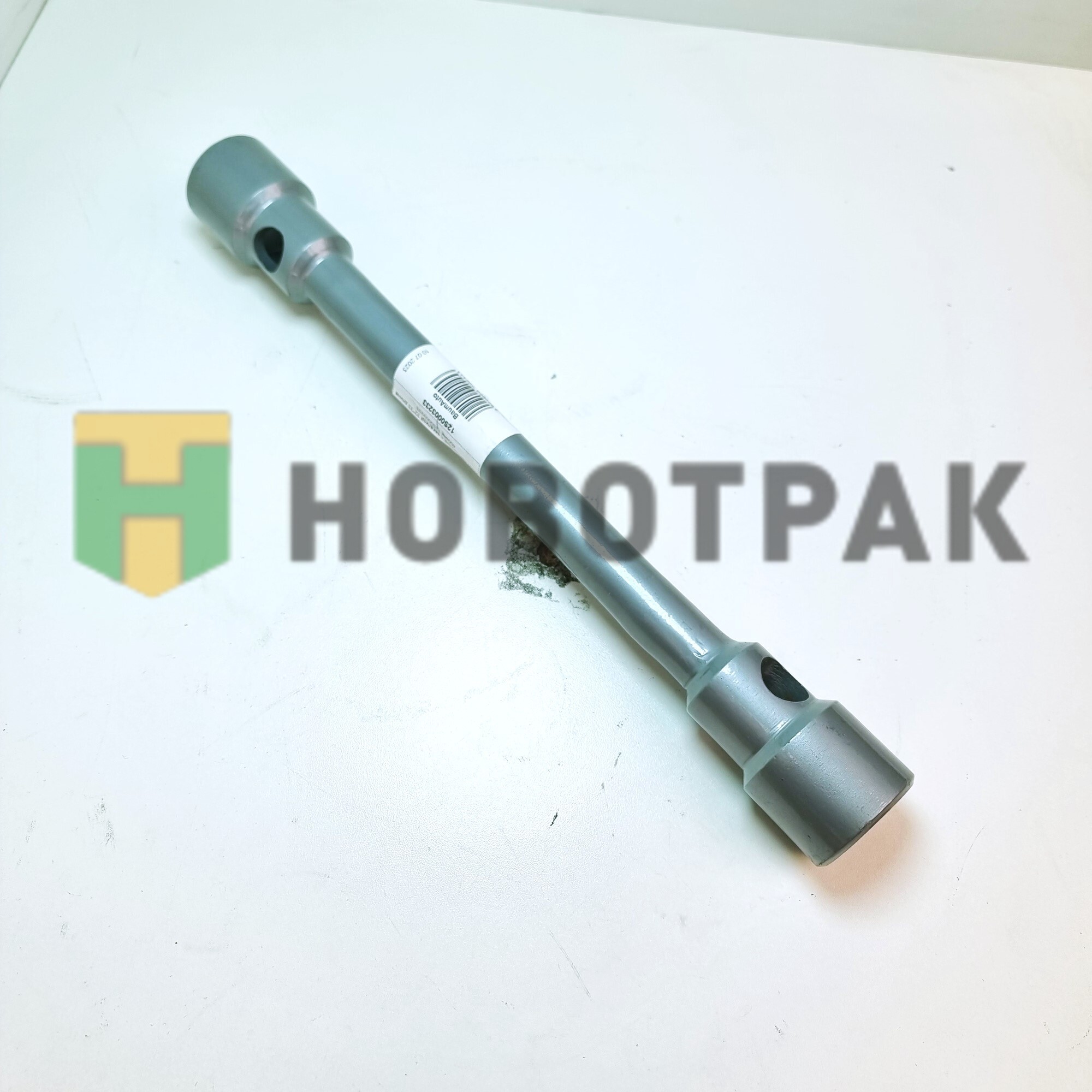 Ключ баллонный с закалкой 32*33 длина 400мм 12S0003233