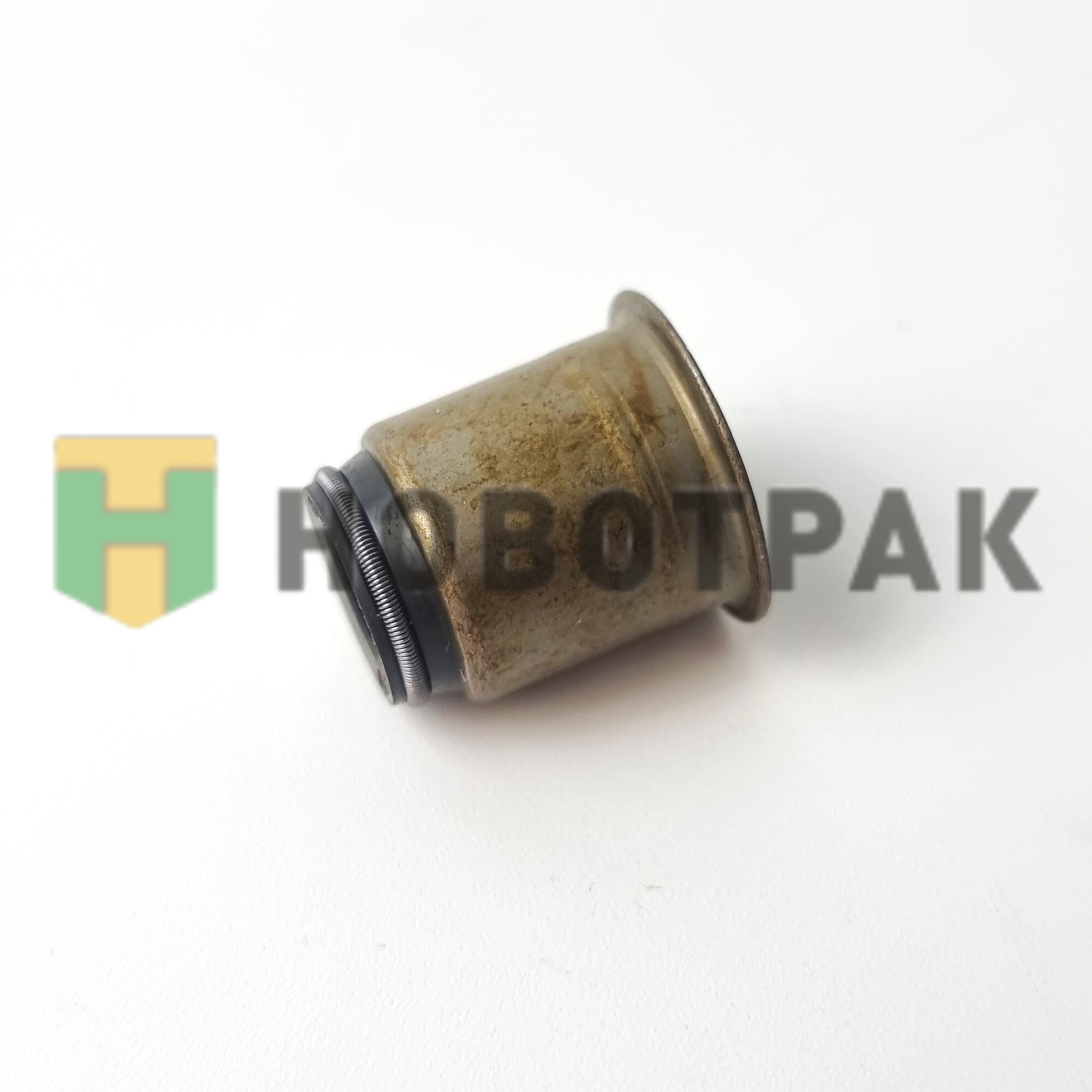 Сальник клапана ISUZU/ПАЗ BS1020247