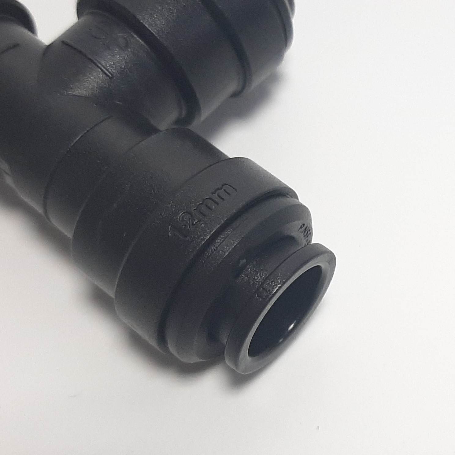 Фитинг John-Guest Т-образный 12-12-12 (пластик) PM0212E