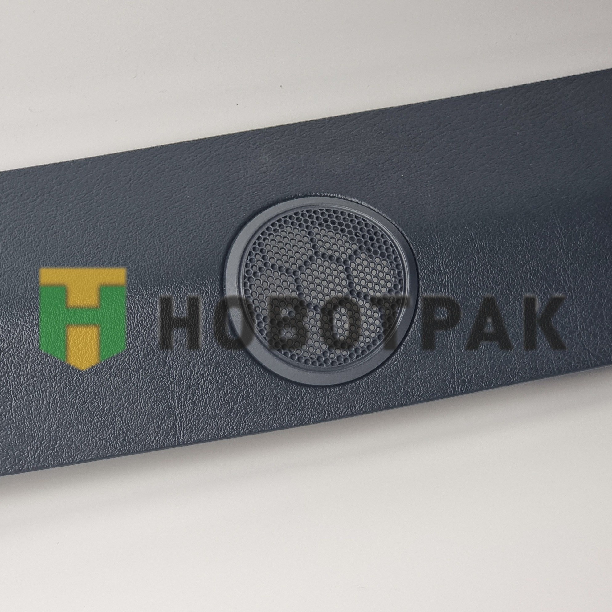 Внутренняя! обшивка правая серая тисненная MAN