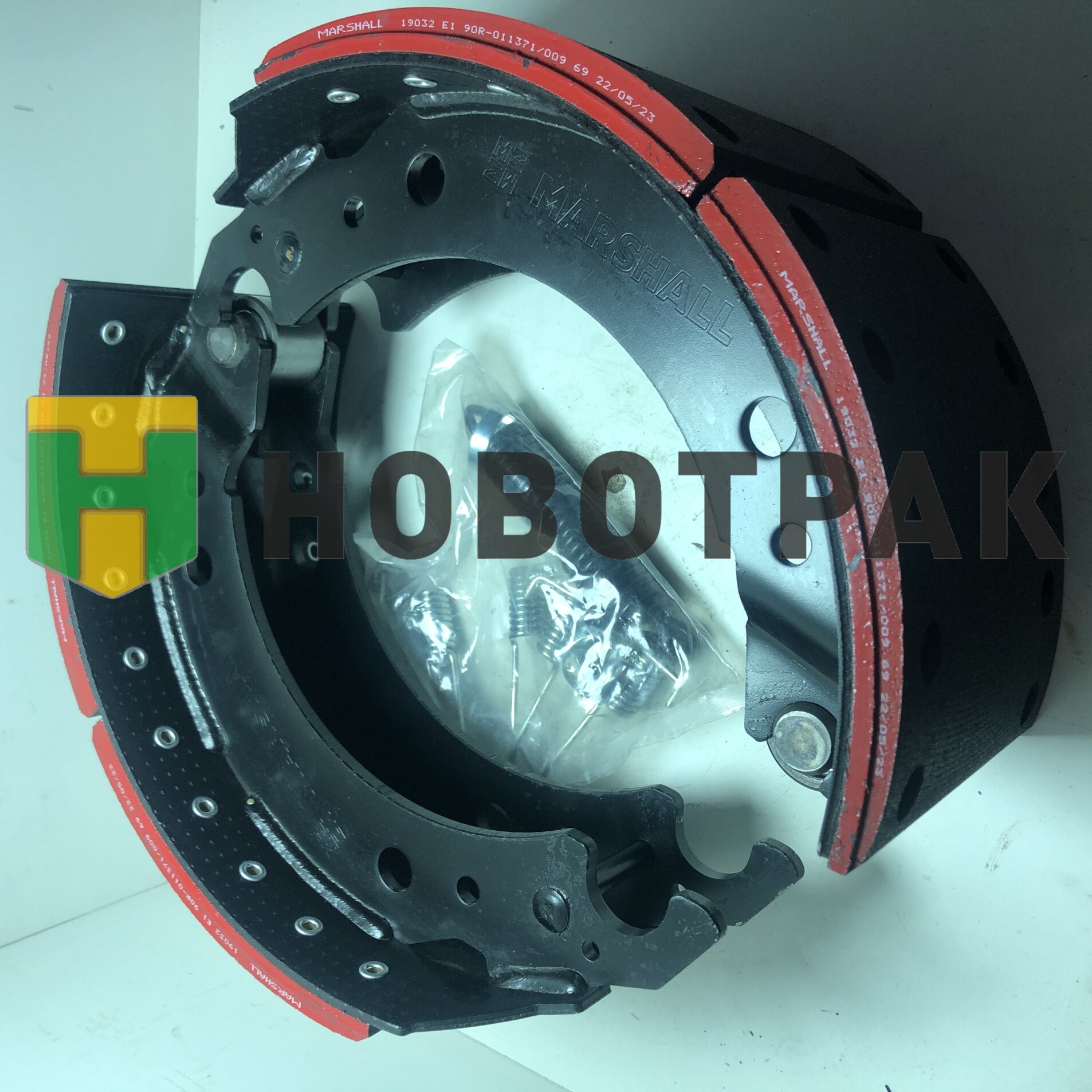 Колодка тормозная к-т на колесо (полный установочный к-т) BPW M2530002