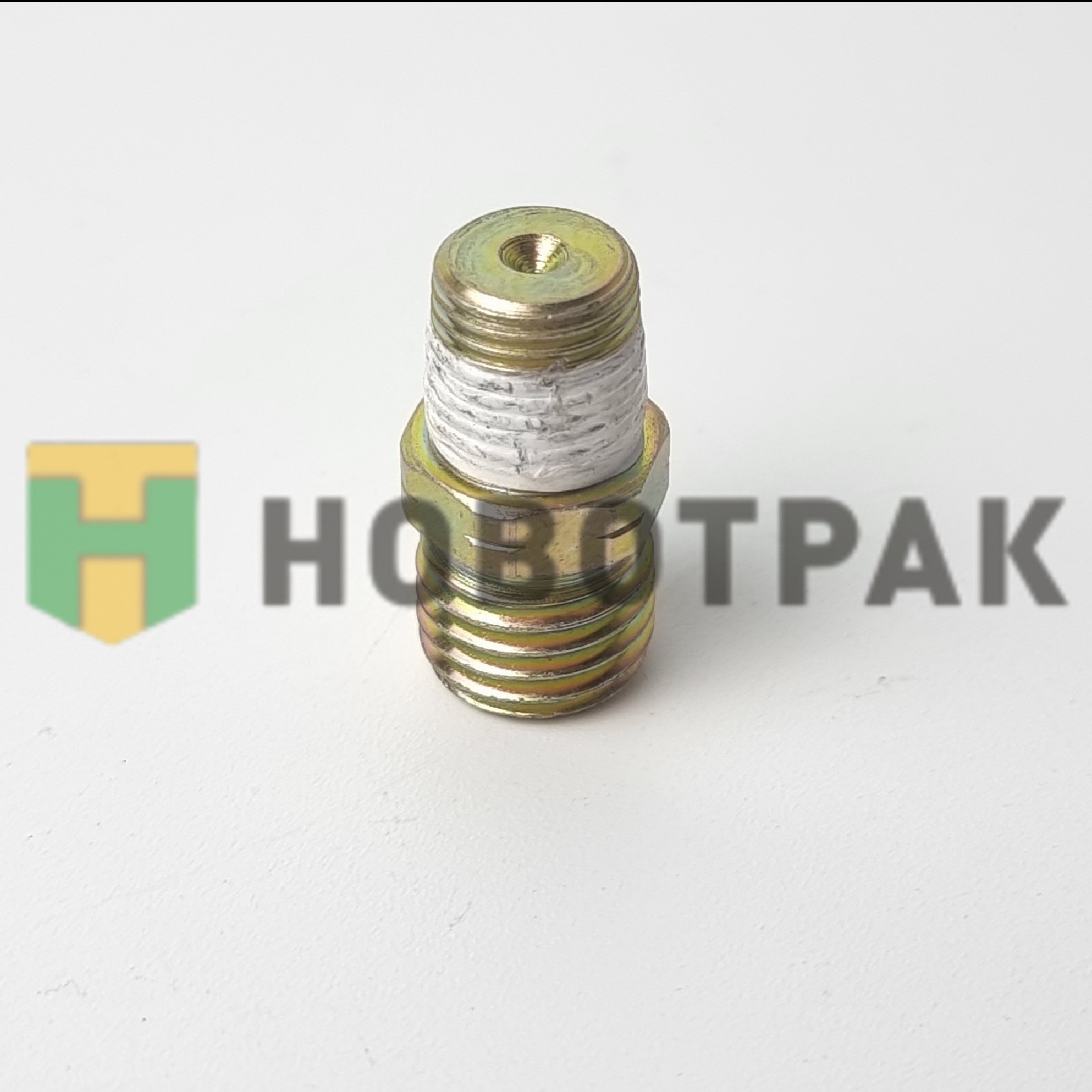 Фитинг цилиндра подъема кабины