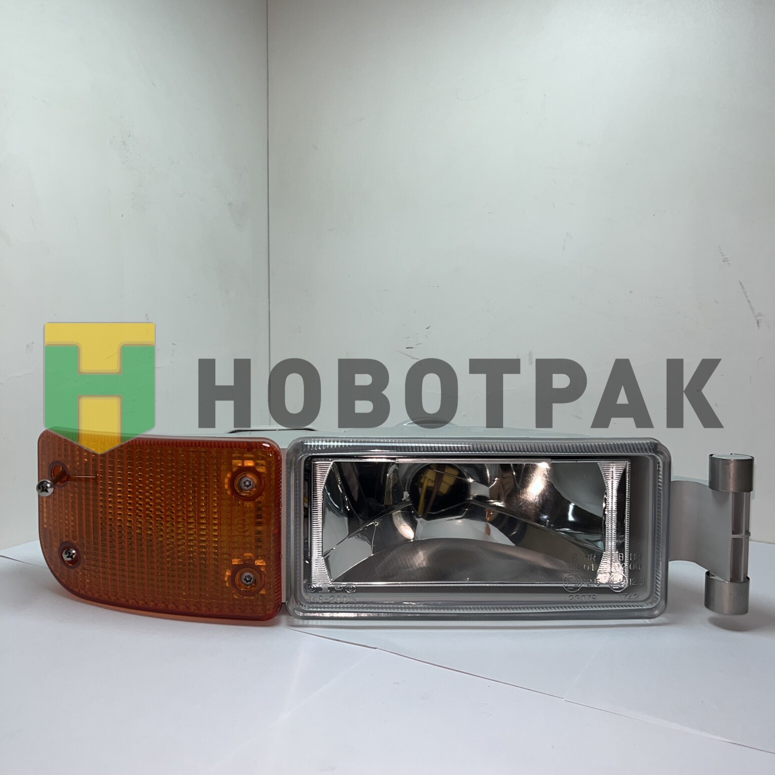 Фара противотуманная с указ. поворота прав. MAN TGA 4492001RUEY