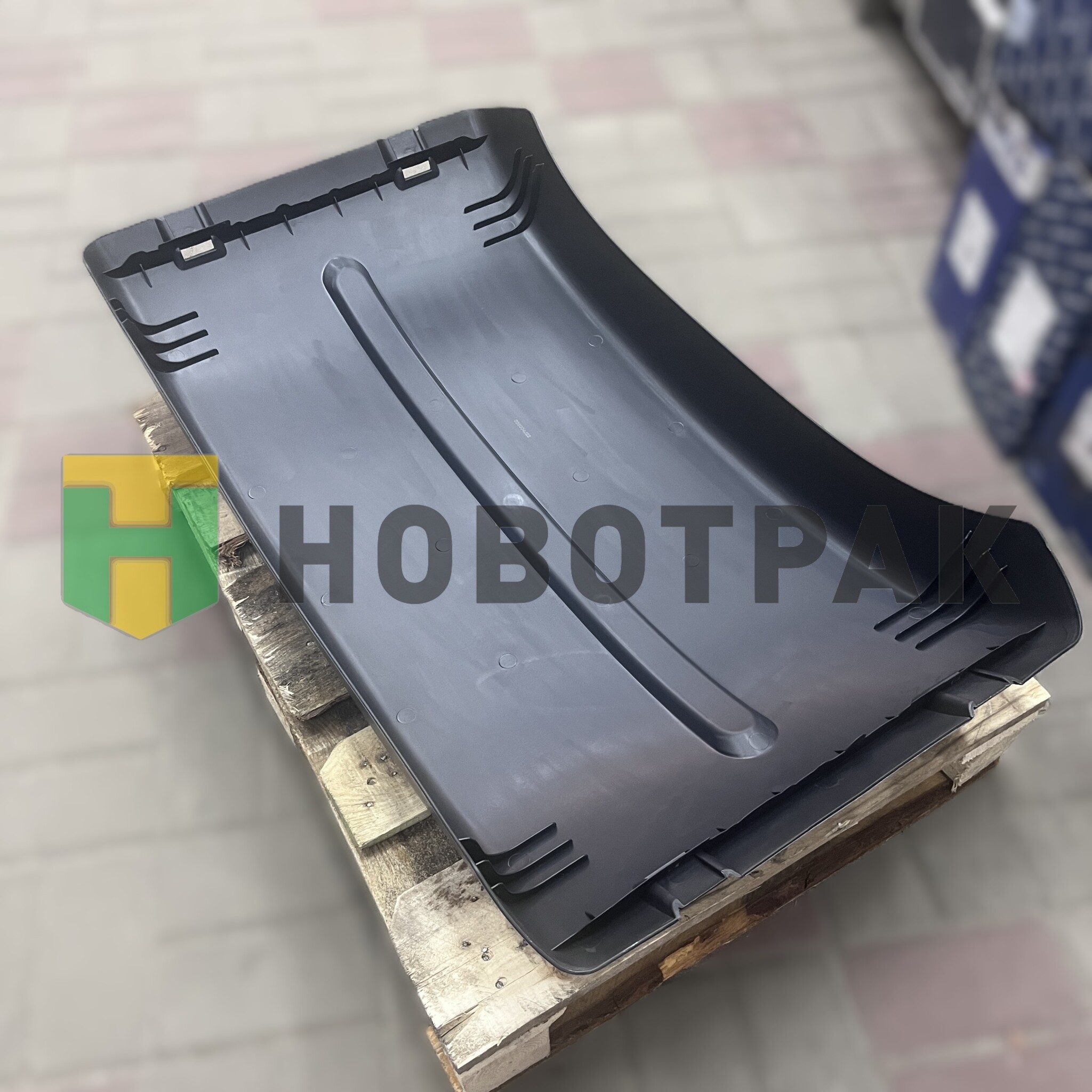 Крыло MAN заднее 18200253