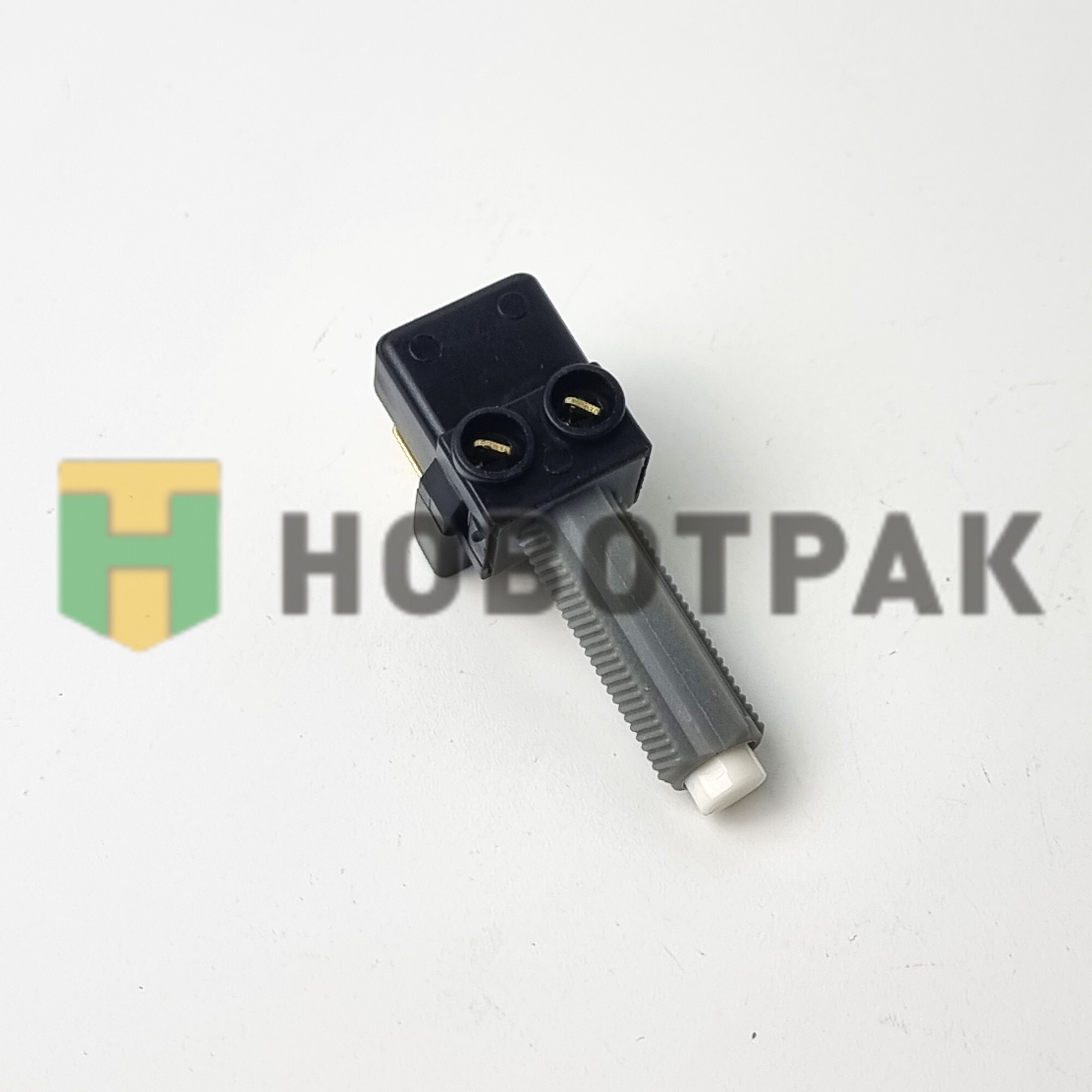 Датчик включения стоп-сигнала MB Actros T01524003