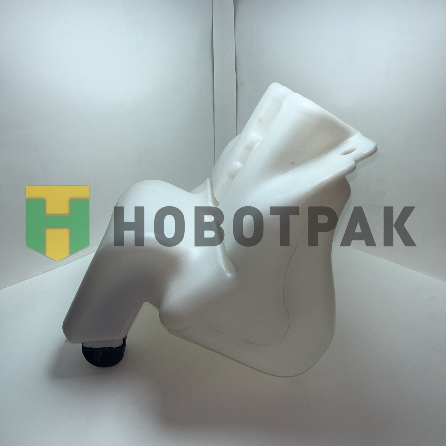 Бачок стеклоомывателя RVI Premium/Magnum DXi R808176