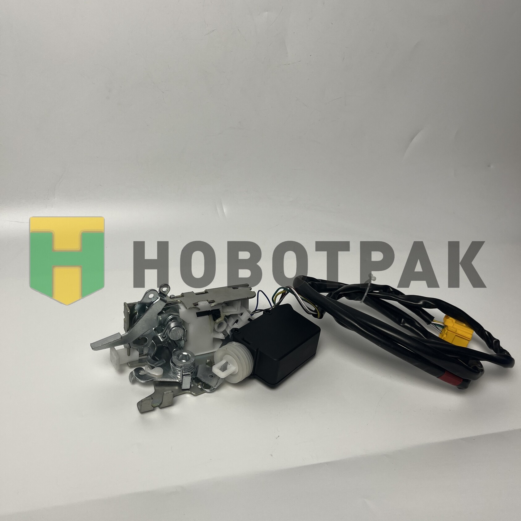 Замок двери левый КАМАЗ-54990/Axor 78259