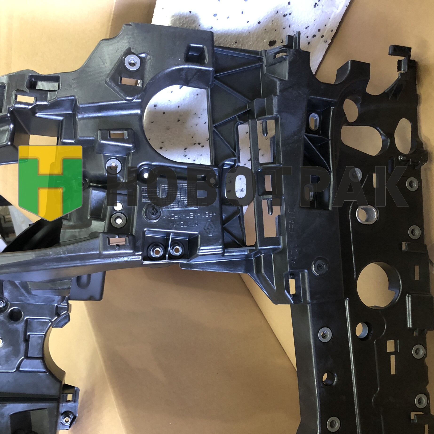 Корпус фары левой RVI 7423969629