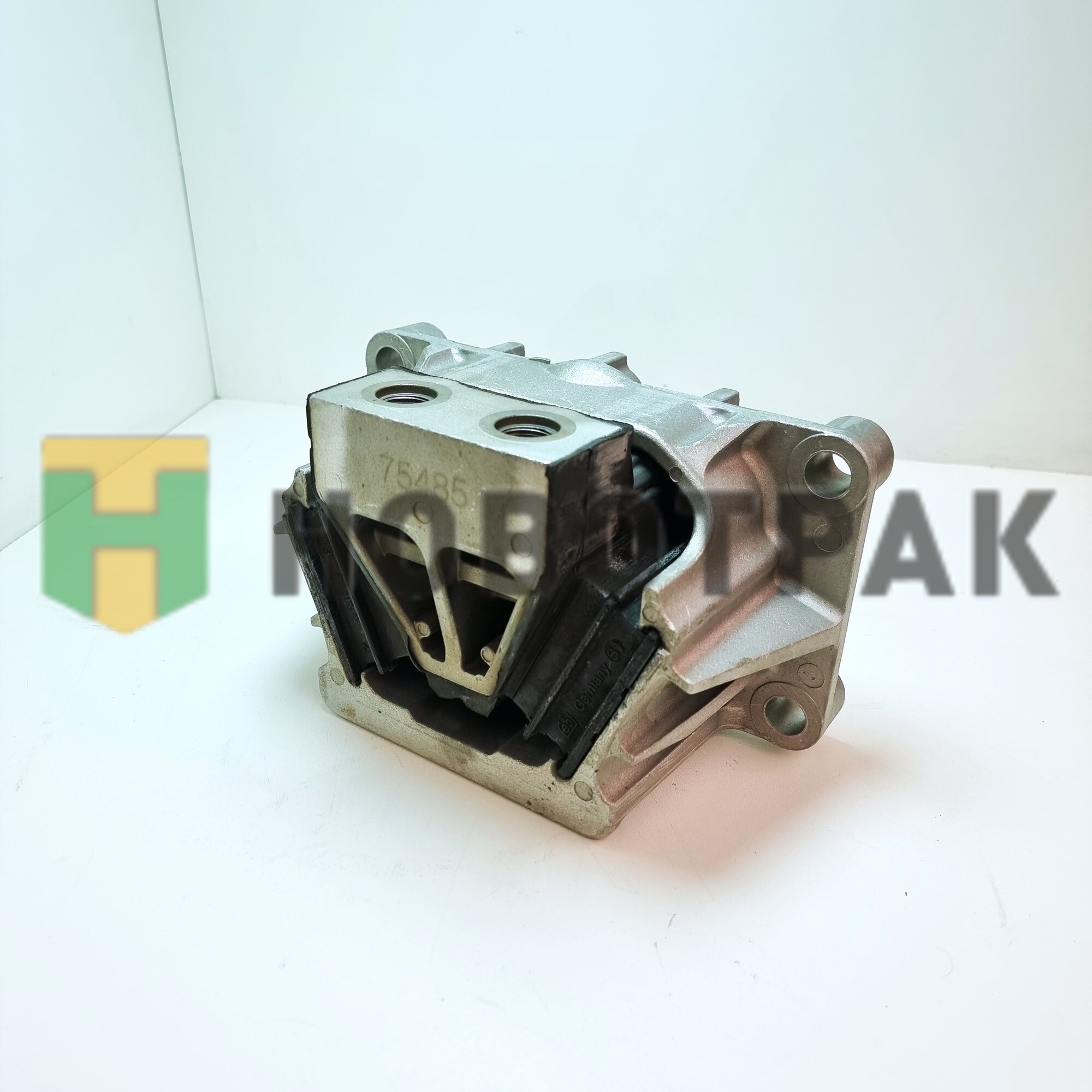 Подушка КПП MB Actros