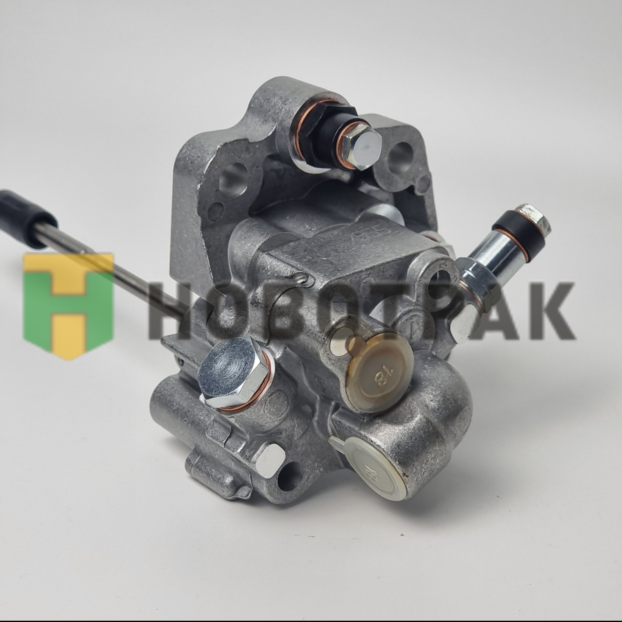 Топливный насос ТННД (длинный шток) Volvo/RVI 21067551