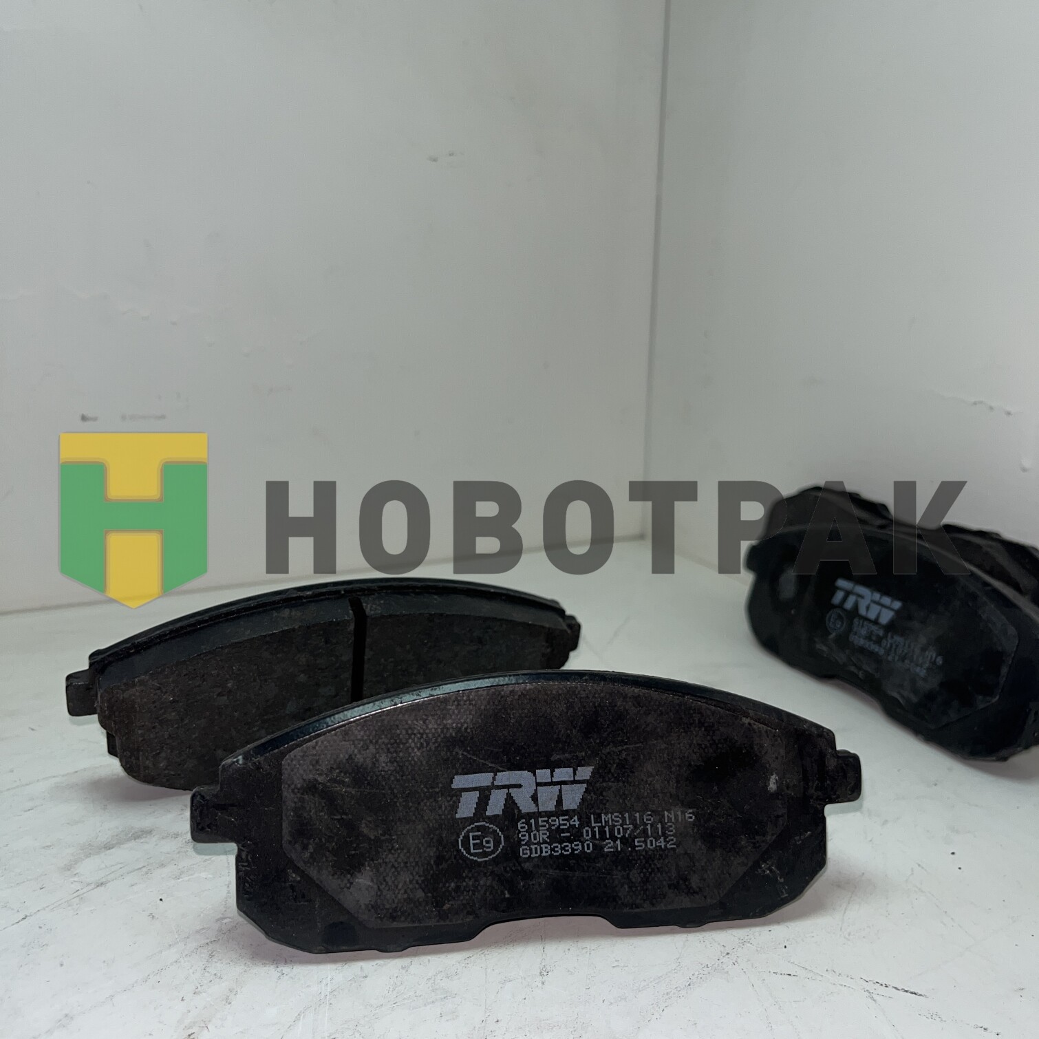 Колодки дисковые передние NISSAN GDB3390