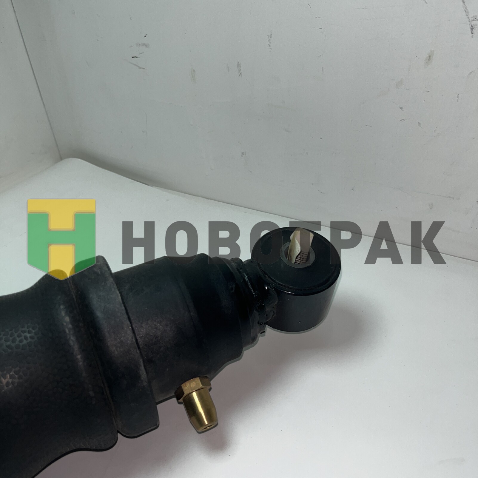 Амортизатор кабины пневмо в сборе задний Scania S140225