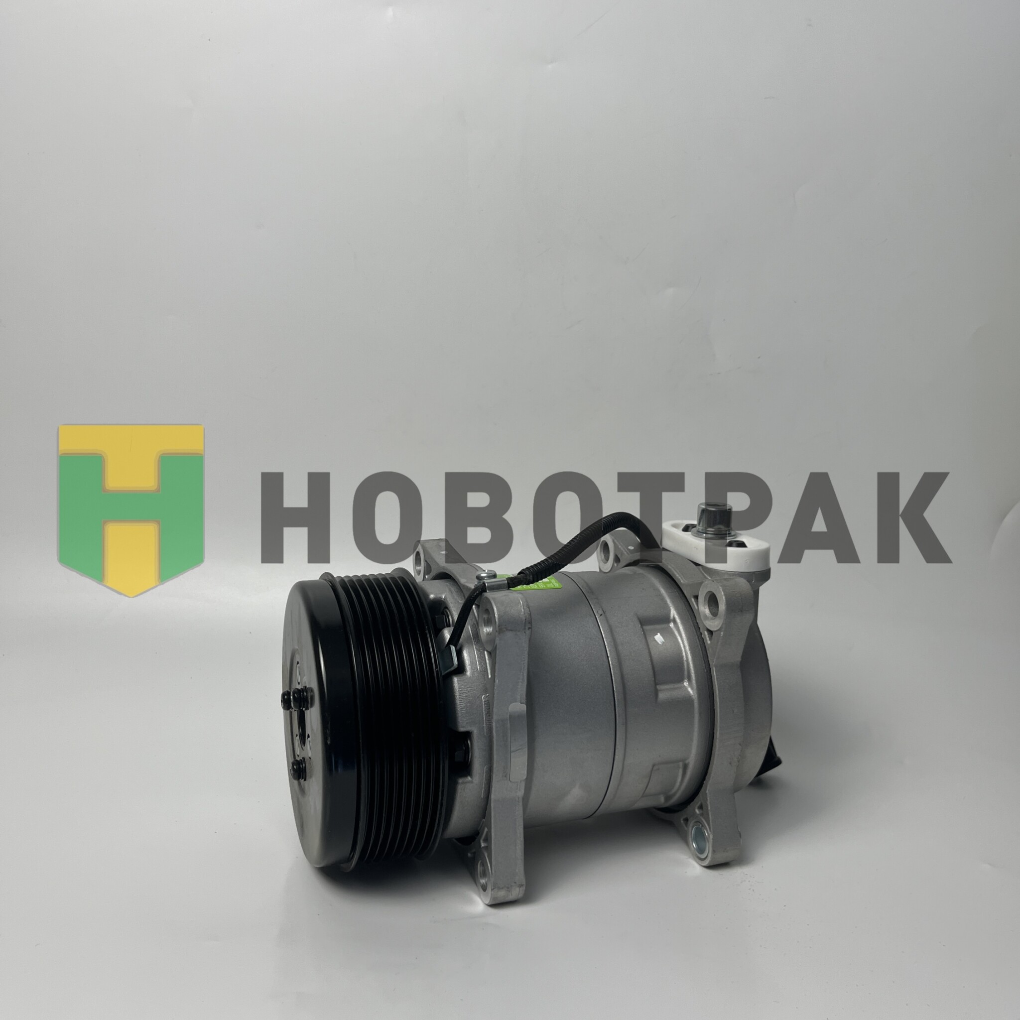 Компрессор кондиционера HOWO T5G (200V77970-7028)