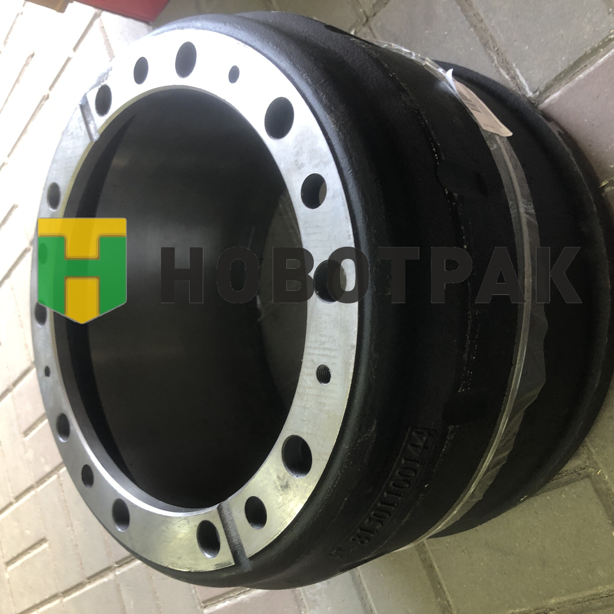 Барабан тормозной HOWO задний WG9761450001
