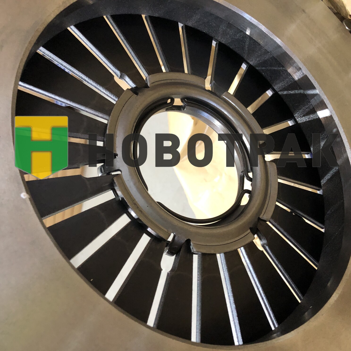 Корзина сцепления Shacman Х3000 WP12 3482083032/SZ916000702