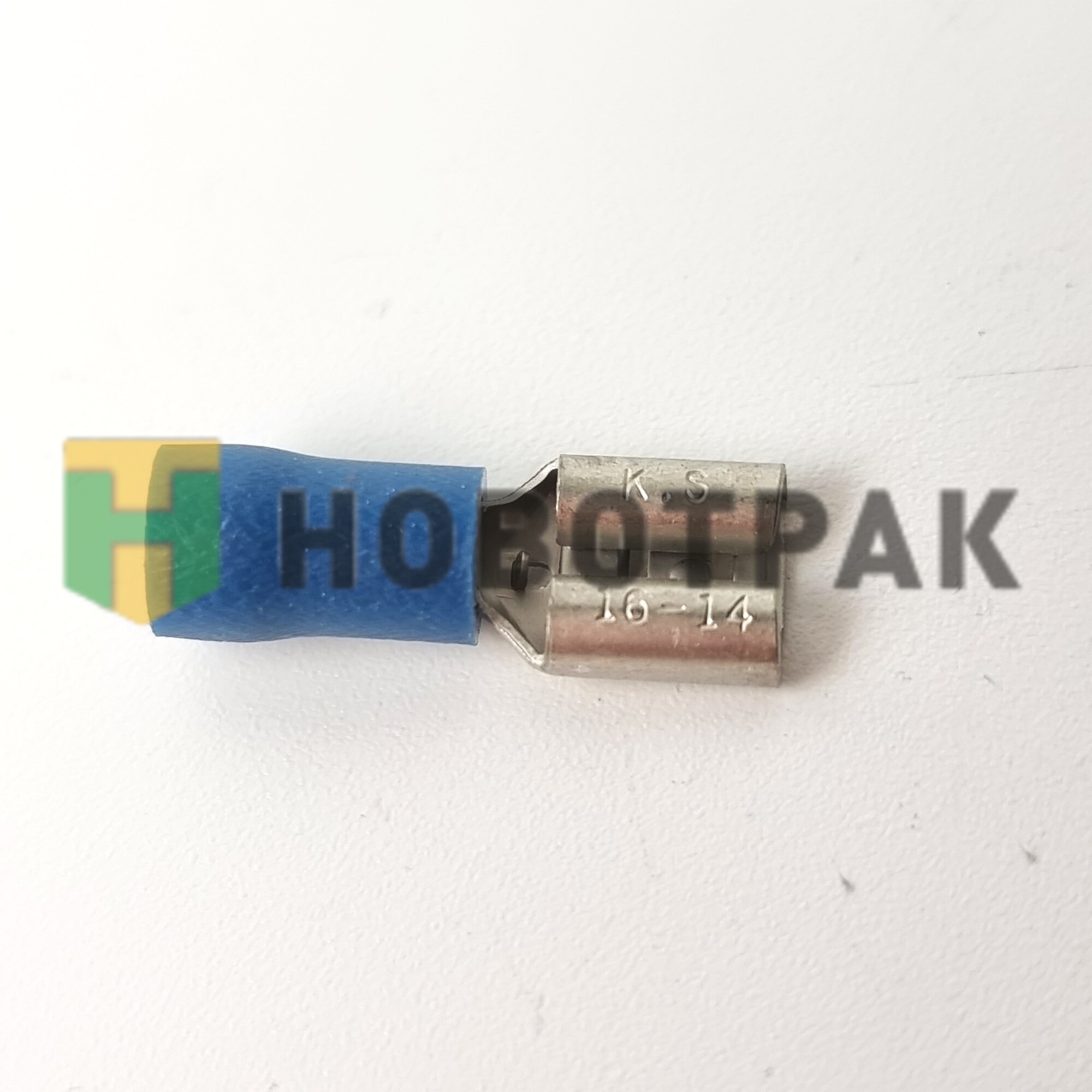 Штырьевой разъем изолированный соединитель син 6,3х0,8мм 05589052