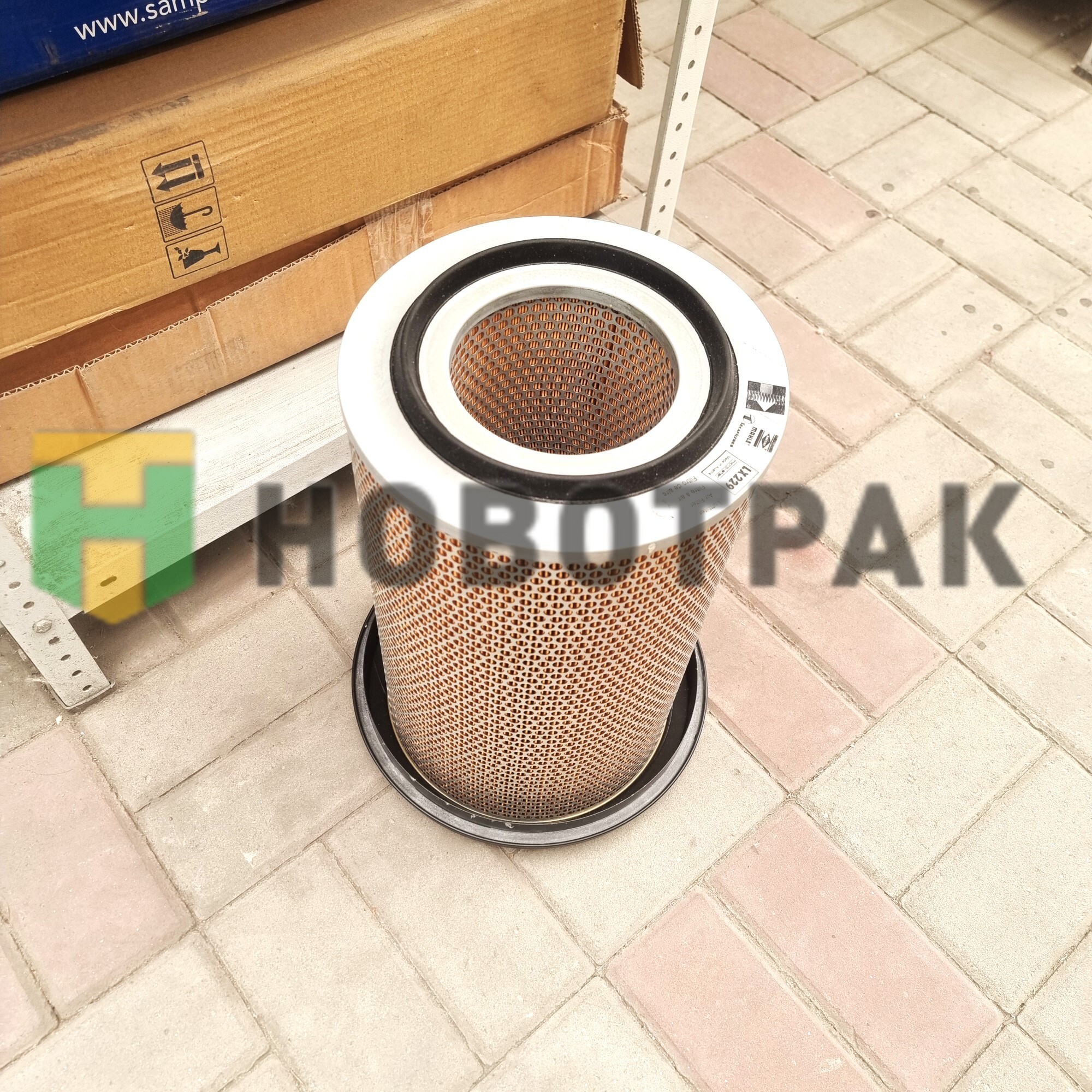 Фильтр воздушный Volvo B1R,B58 LX229