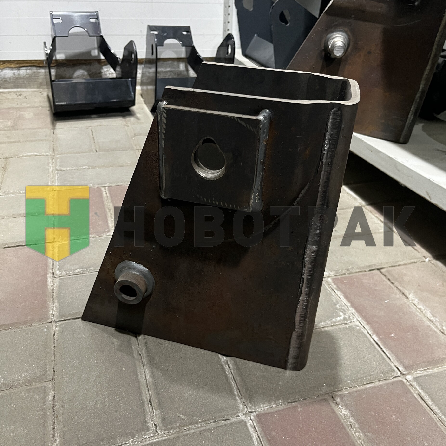 Кронштейн рессоры H-320mm ТОНАР (для Weweler) VDL291244050