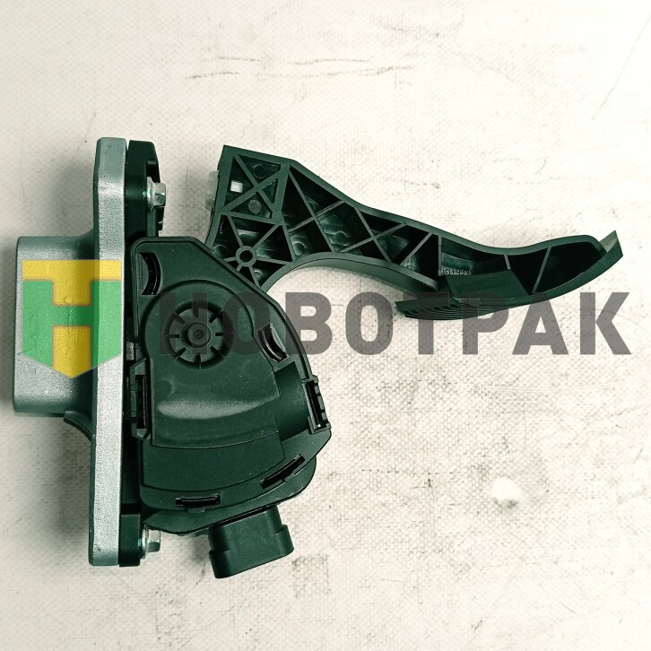 Педаль газа электронная SINOTRUK 11083150010